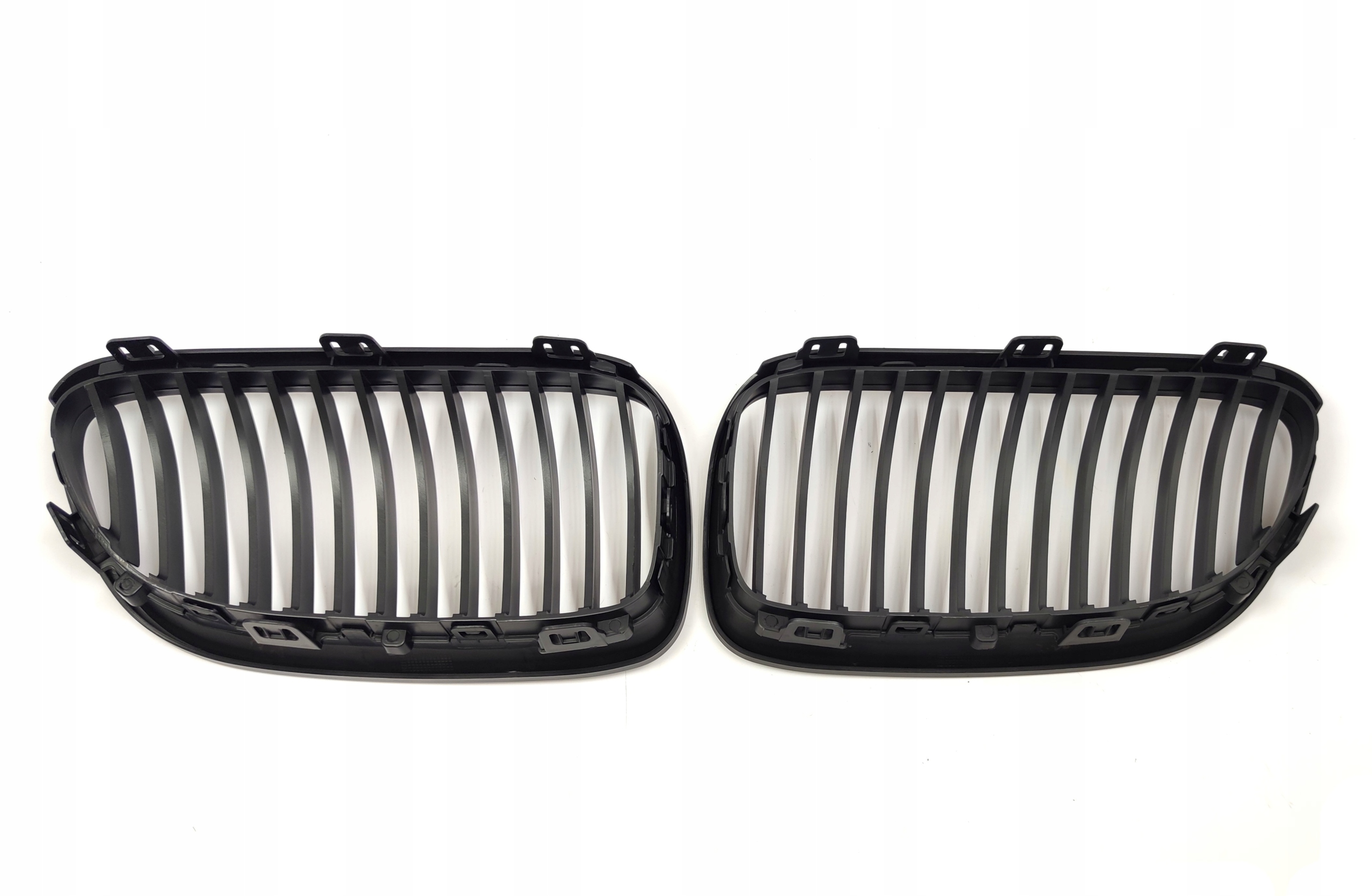 Atrapa Grill Nerka Tuning Bmw 3 e92 e93 Lift 2010 Manufacturer catalog number 2043051TMH