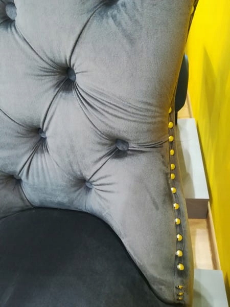 Krzesło tapicerowane welurowe AUGUST VELVET szare Marka Signal