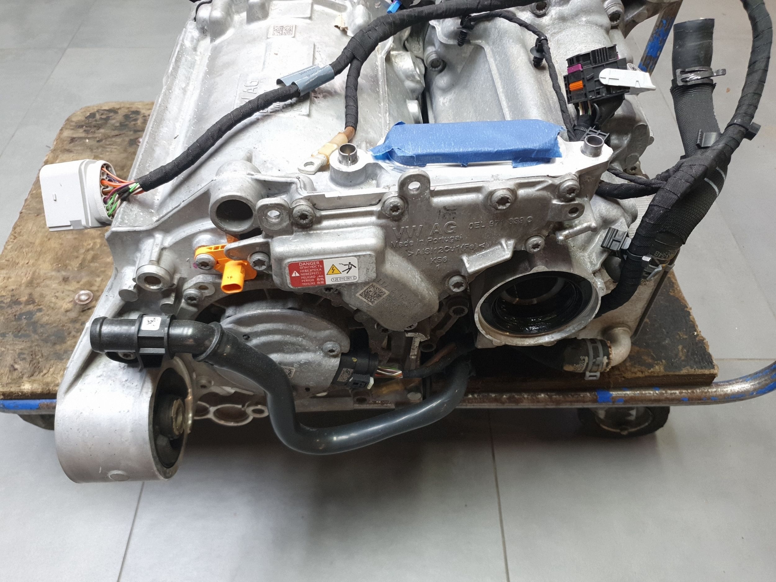 Audi SQ6 e-tron engine electrical rear part naped 0EL902090D