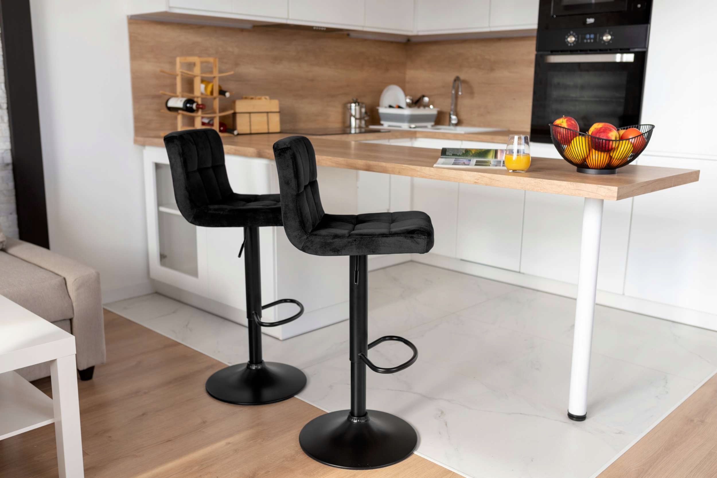 KRZESŁO BAROWE OBROTOWE REGULOWANE PIKOWANE WELUROWE HOKER CZARNY VELVET EAN (GTIN) 5902340320327