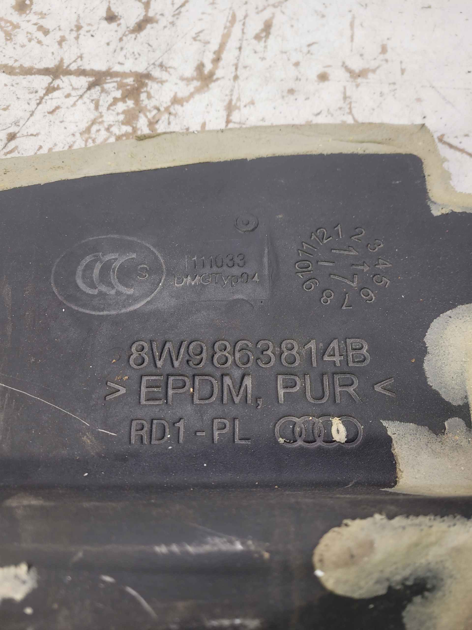 INSONORISATION AILE DROIT AUDI A4 B9 8W9863814B