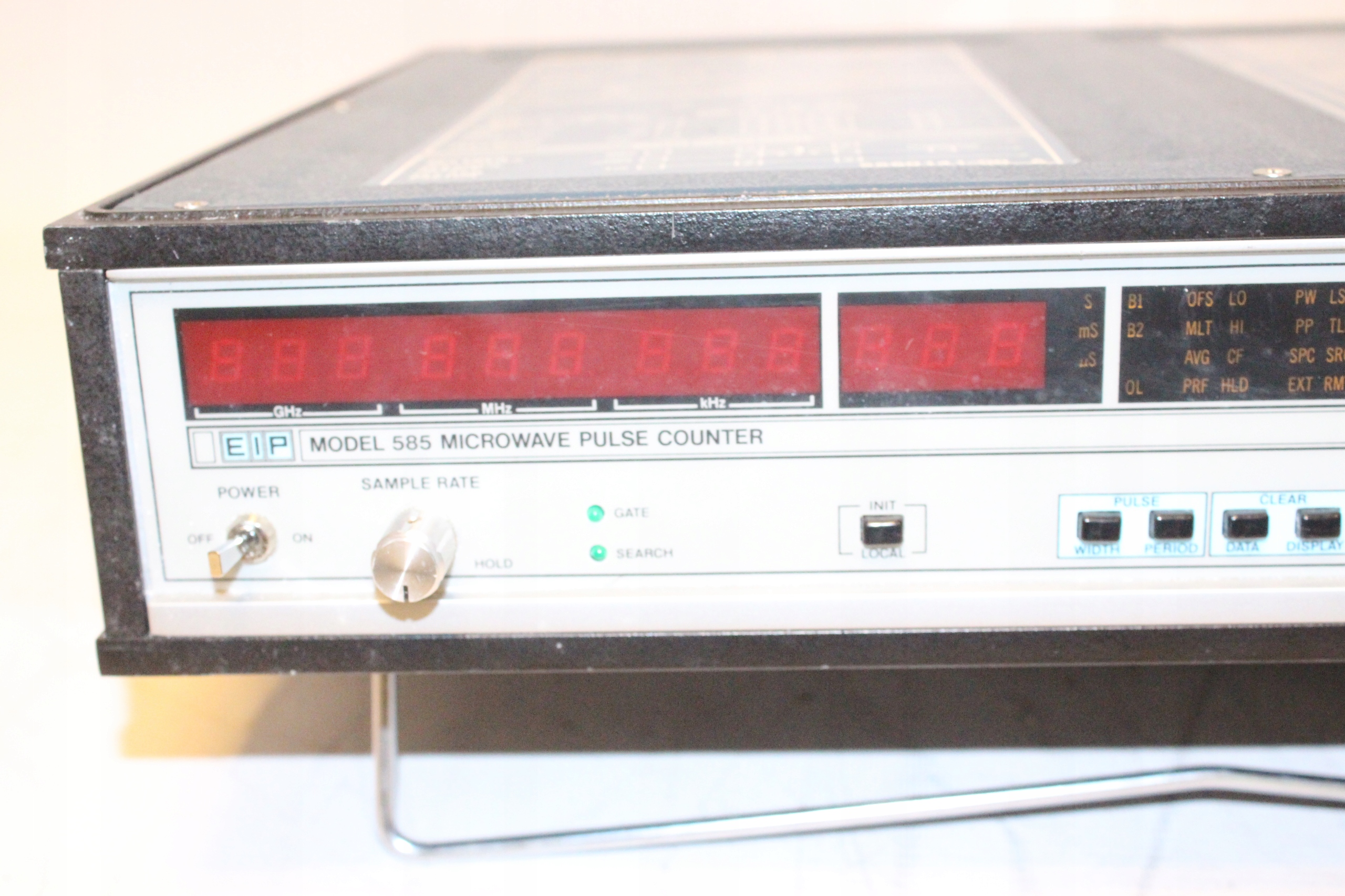 Licznik impulsów mikrofalowych RACAL EIP 585 300MHz-18GHz Częstościomierz Marka Inna