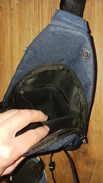 MĘSKA SASZETKA TOREBKA NERKA NA RAMIĘ SPORTOWA TORBA MIEJSKI Wysokość 31 cm