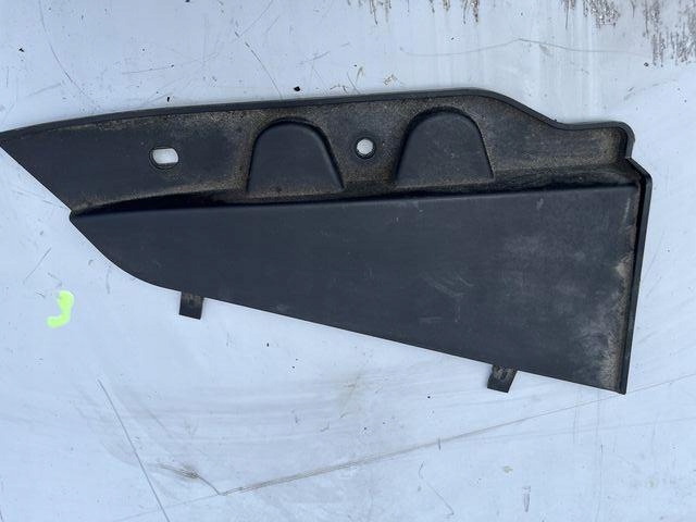 Plastyk wycieraczek przednich MASERATI GHIBLI (M157) 670010524 3.0L