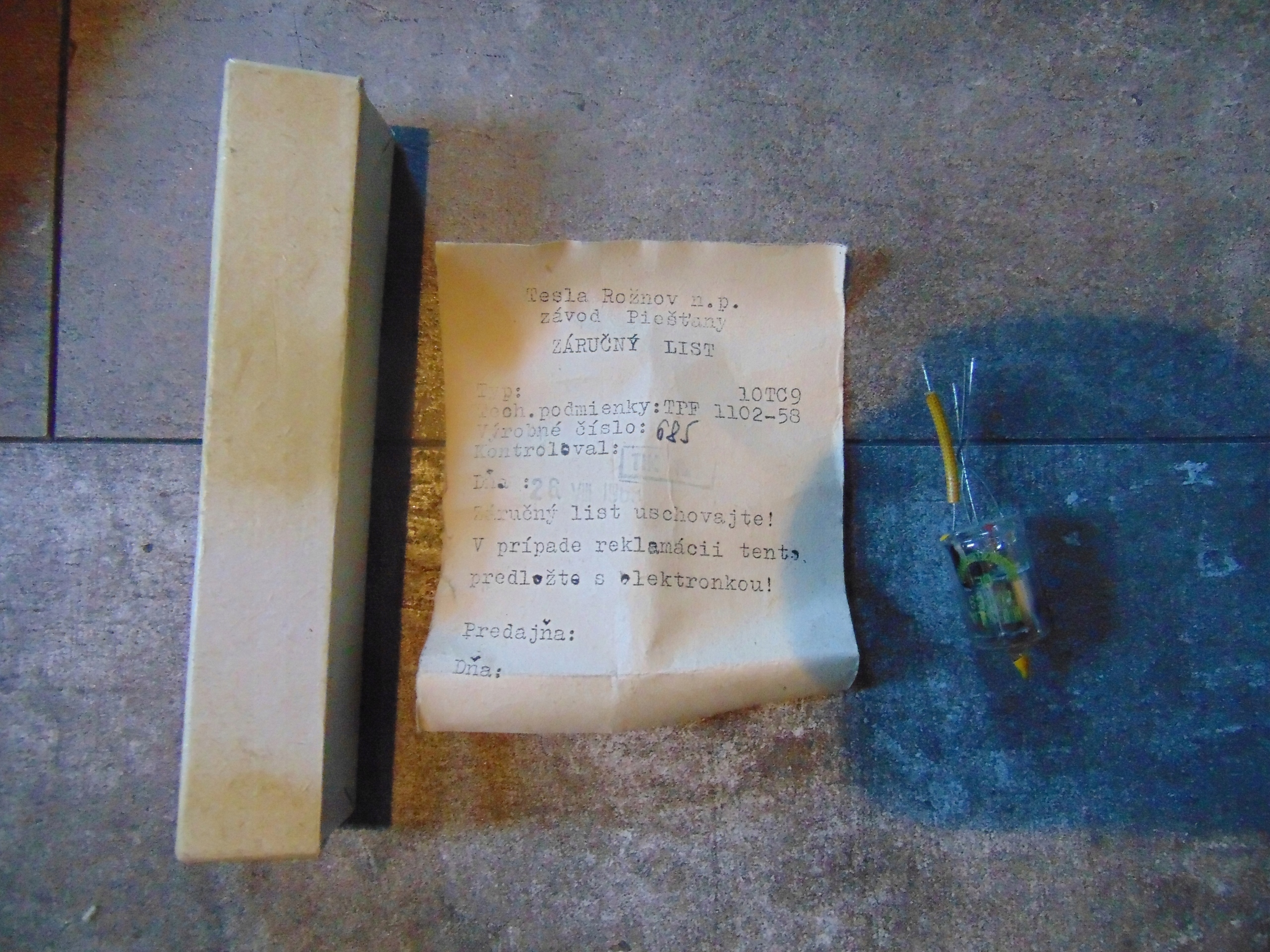 LAMPA RADIOWA TESLA TYP 10TC9 TPF 1102-58