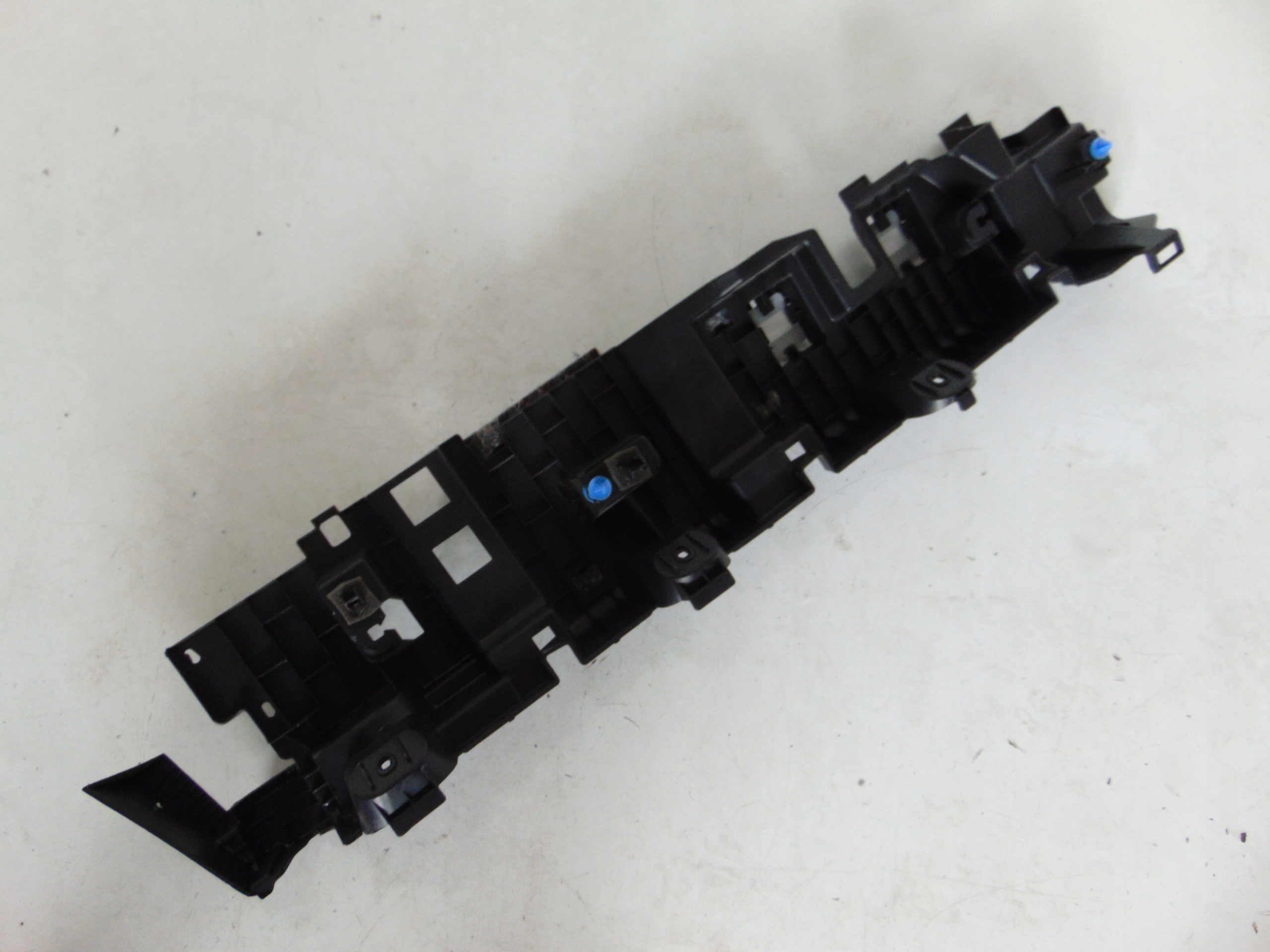 981893468 - КРЕПЛЕНИЕ БОКОВИНЫ ЗАДНЯЯ ЧАСТЬ BERLINGO IV RIFTER COMBO E XL