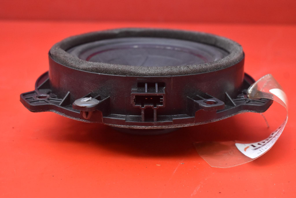 speaker left rear part 96340-Q0000 HYUNDAI BAYON 21