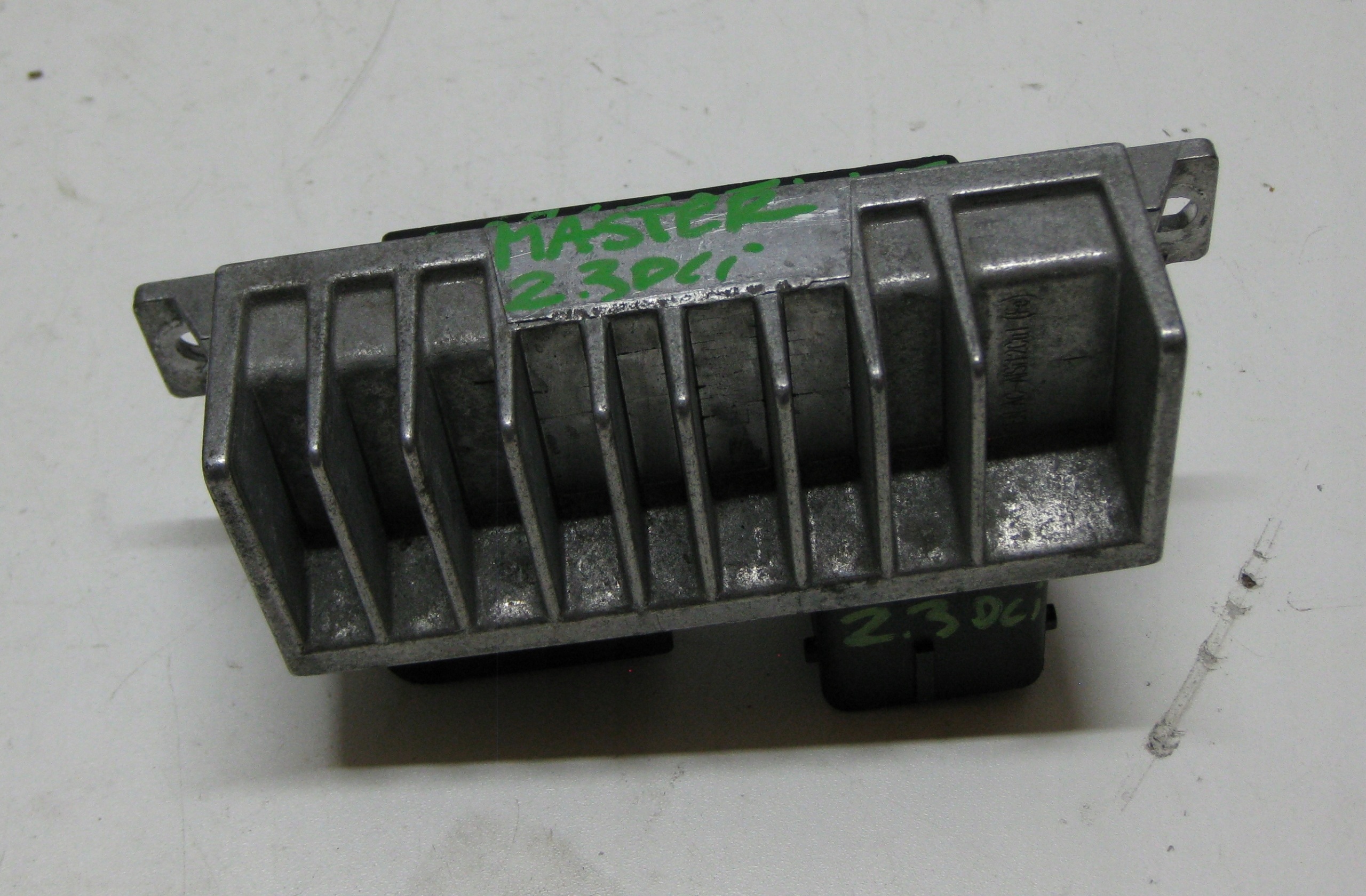 RENAULT MASTER III relay plugs ZAROWCH 271202380R
