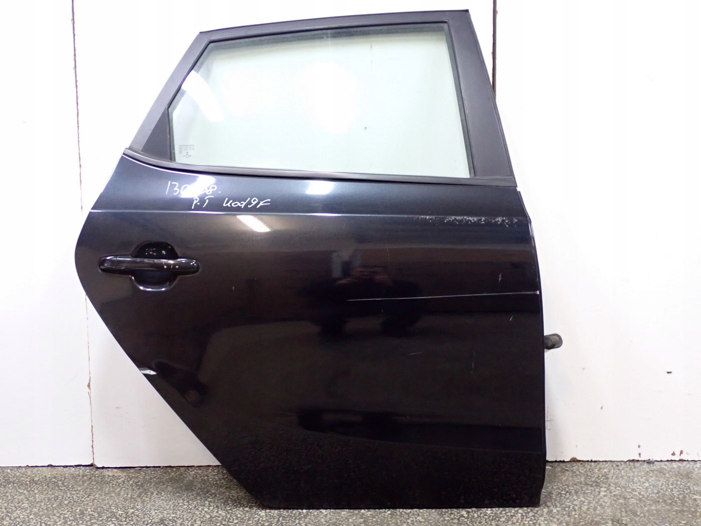 DRZWI PRAWY TYŁ KOMPLETNE ORYGINAŁ KOD: 9F HYUNDAI I30 HTB 08R