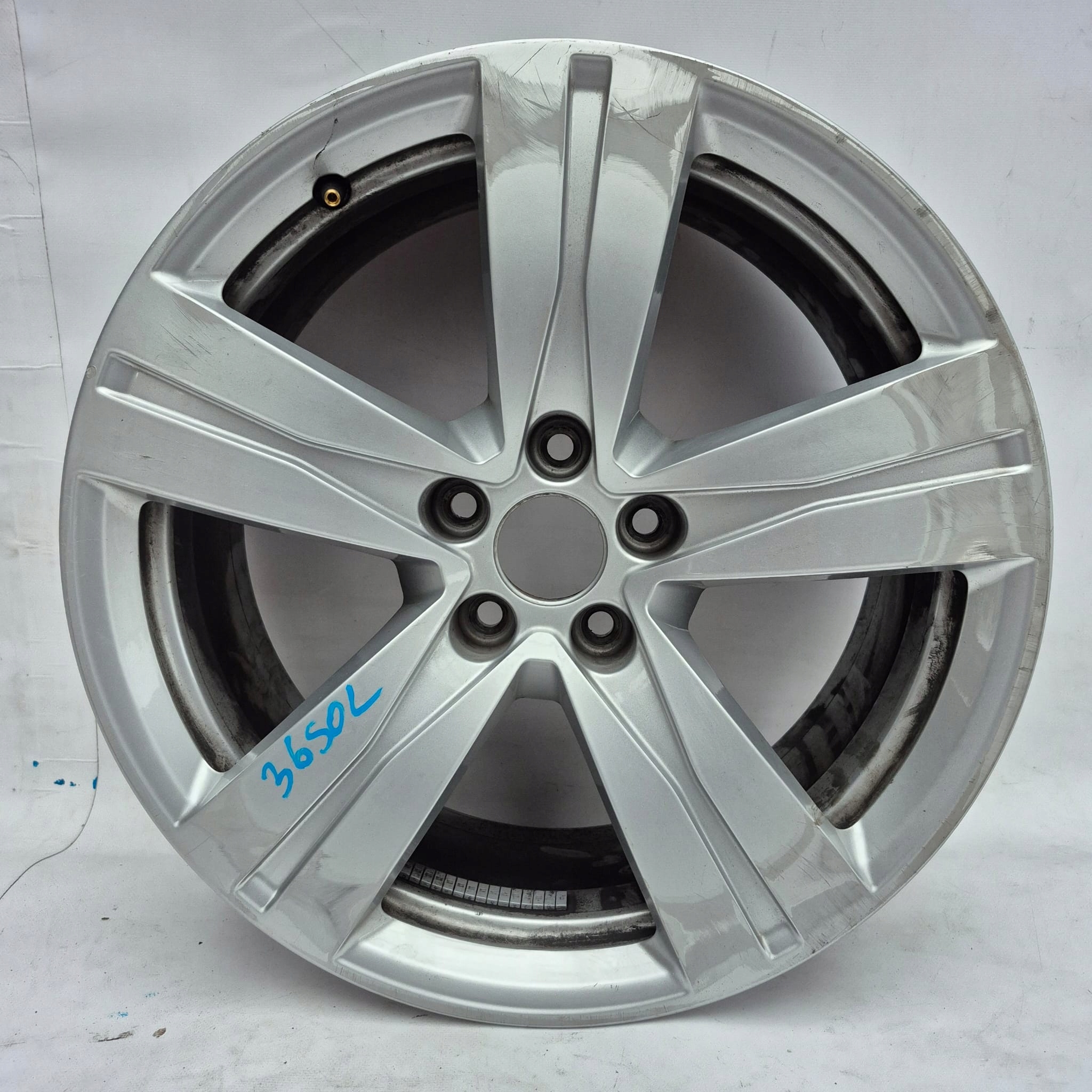 AUDI Q7 4M0 disk hliníkový 18" 4M0601025A