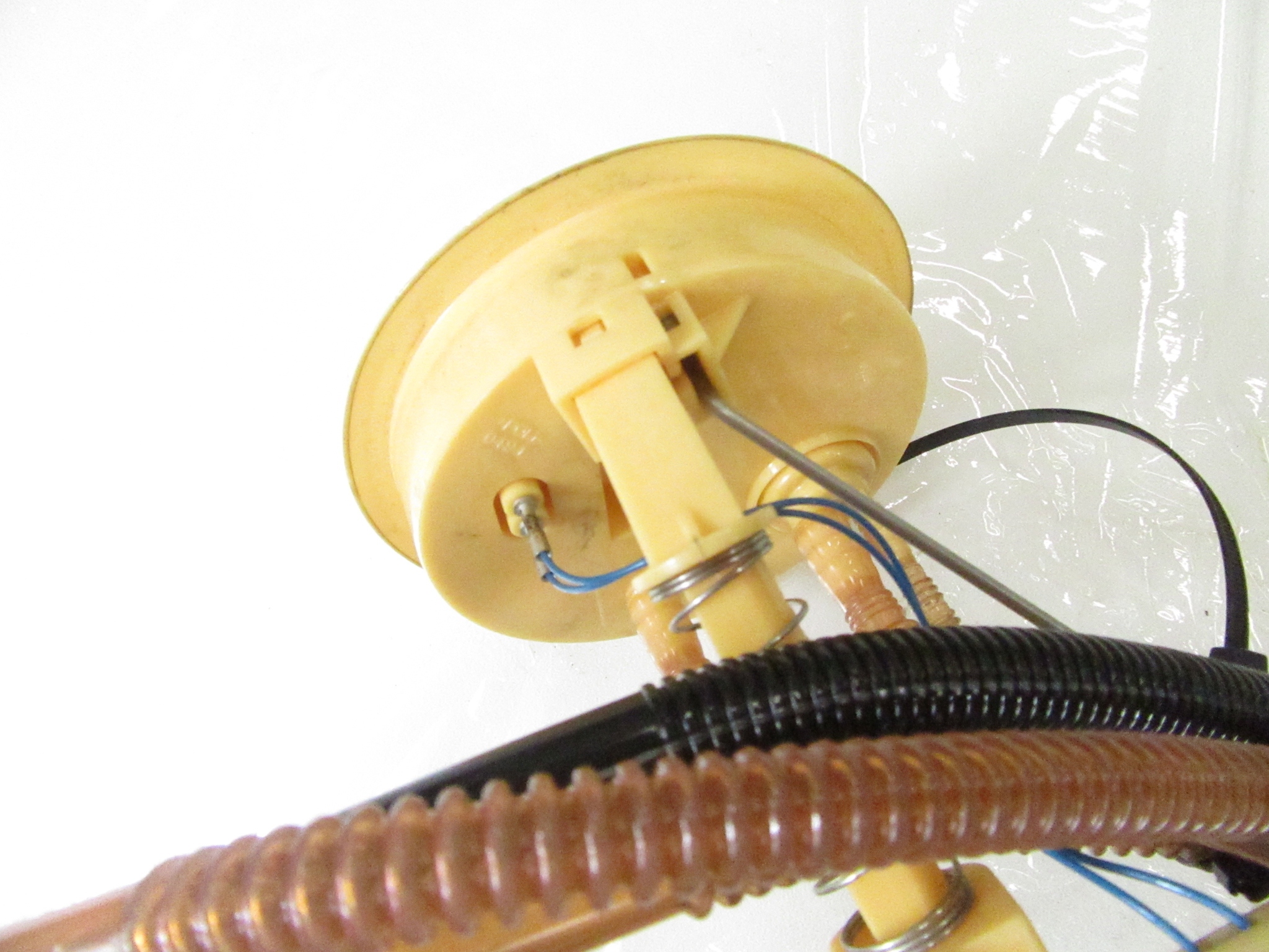 snimač razine goriva lijevi BMW e81 e84 87 e90 e91 e92 Diesel N47 M57n N57