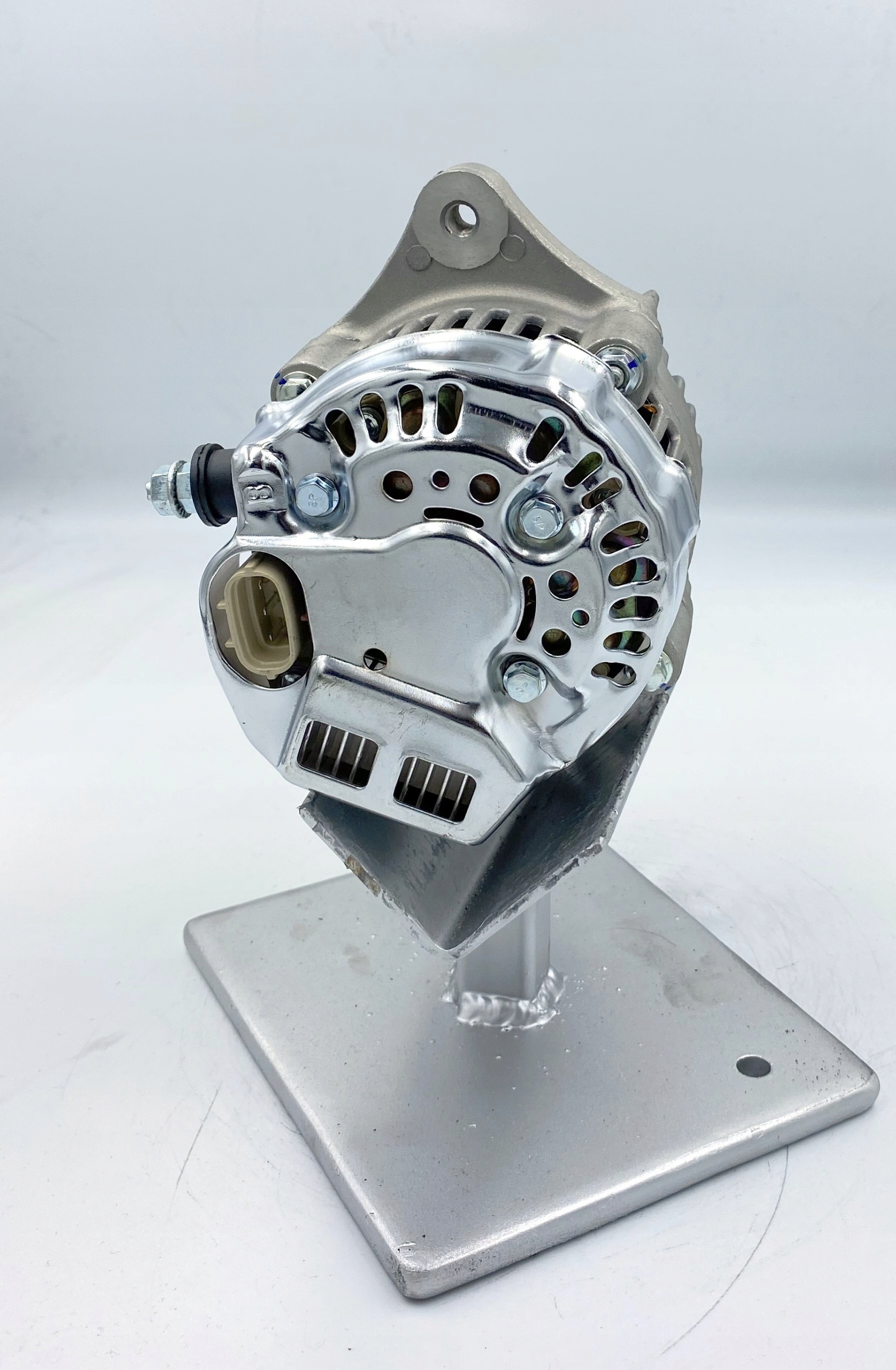 695.503.040 - ГЕНЕРАТОР ПЕРЕМЕННОГО ТОКА WAI 12202N KUBOTA BELOS