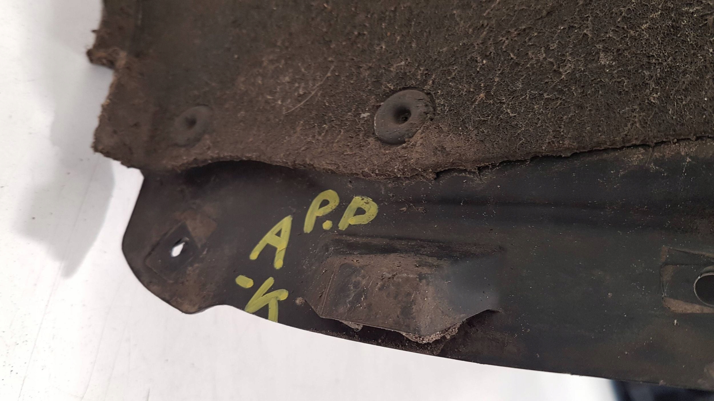 opel ASTRA K V подкрылок правый перед