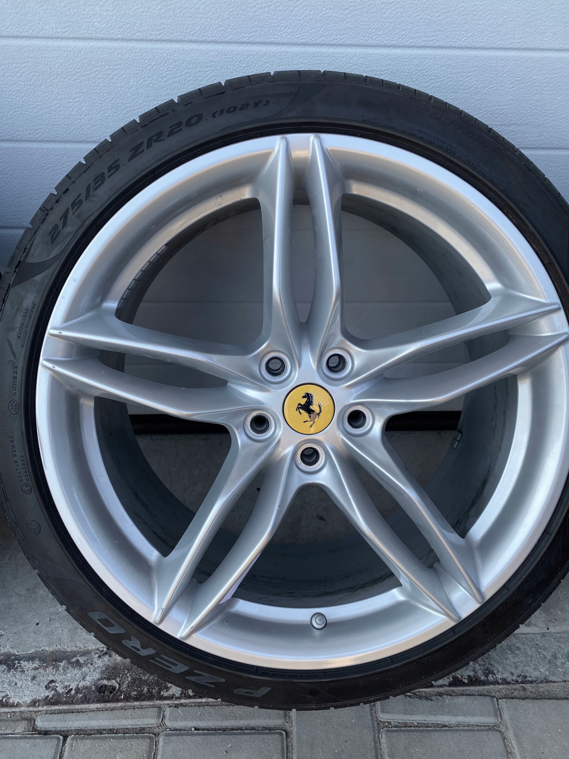 FERRARI 812 GTS complete wheels wheels running board 20