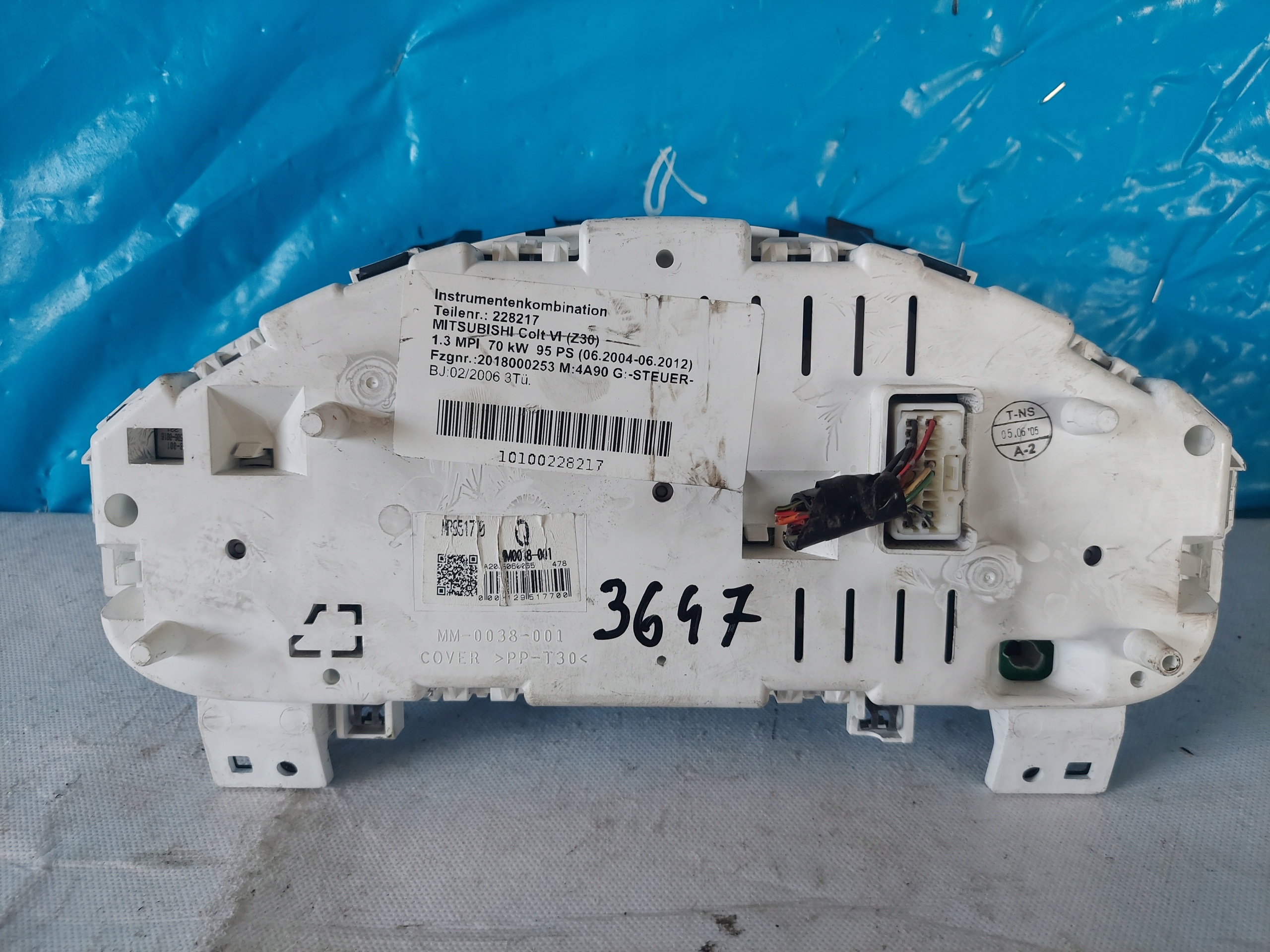 dials clock MITSUBISHI COLT VI 1.3 B MR951770