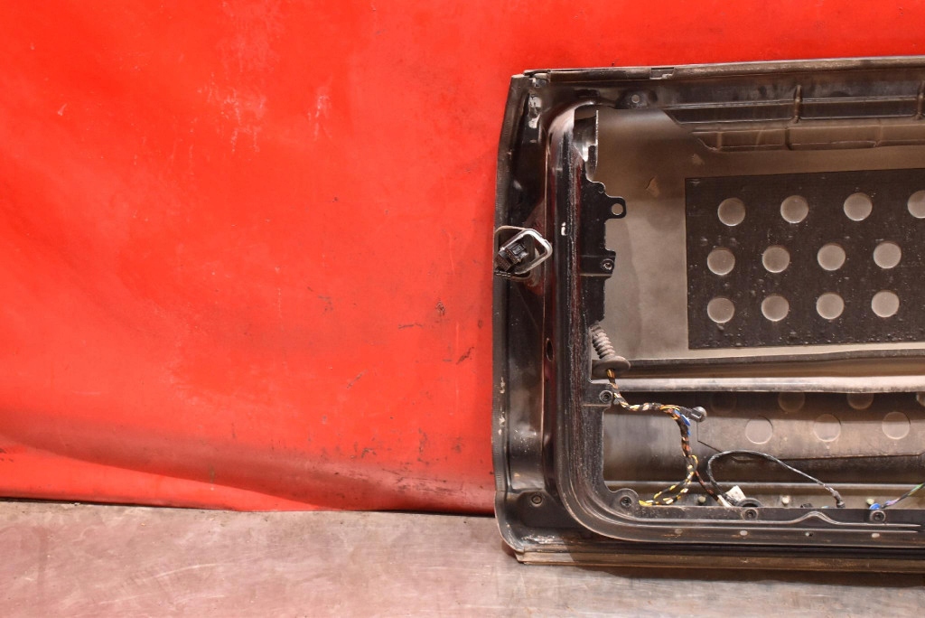 door right front front LC9Z VW TOUAREG 1 and 02-07