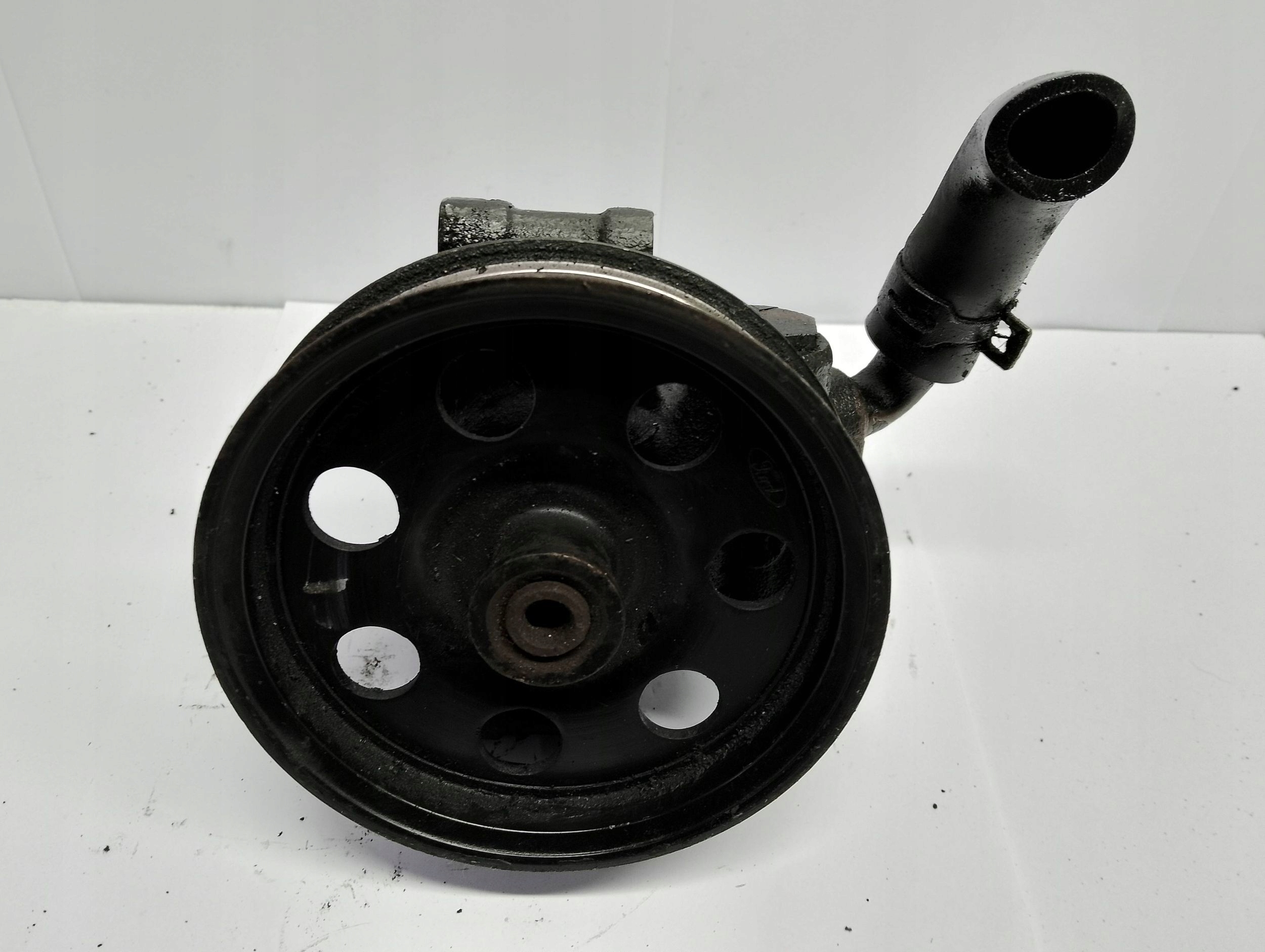 Ford Focus 2001 Pompy der Lenkung
