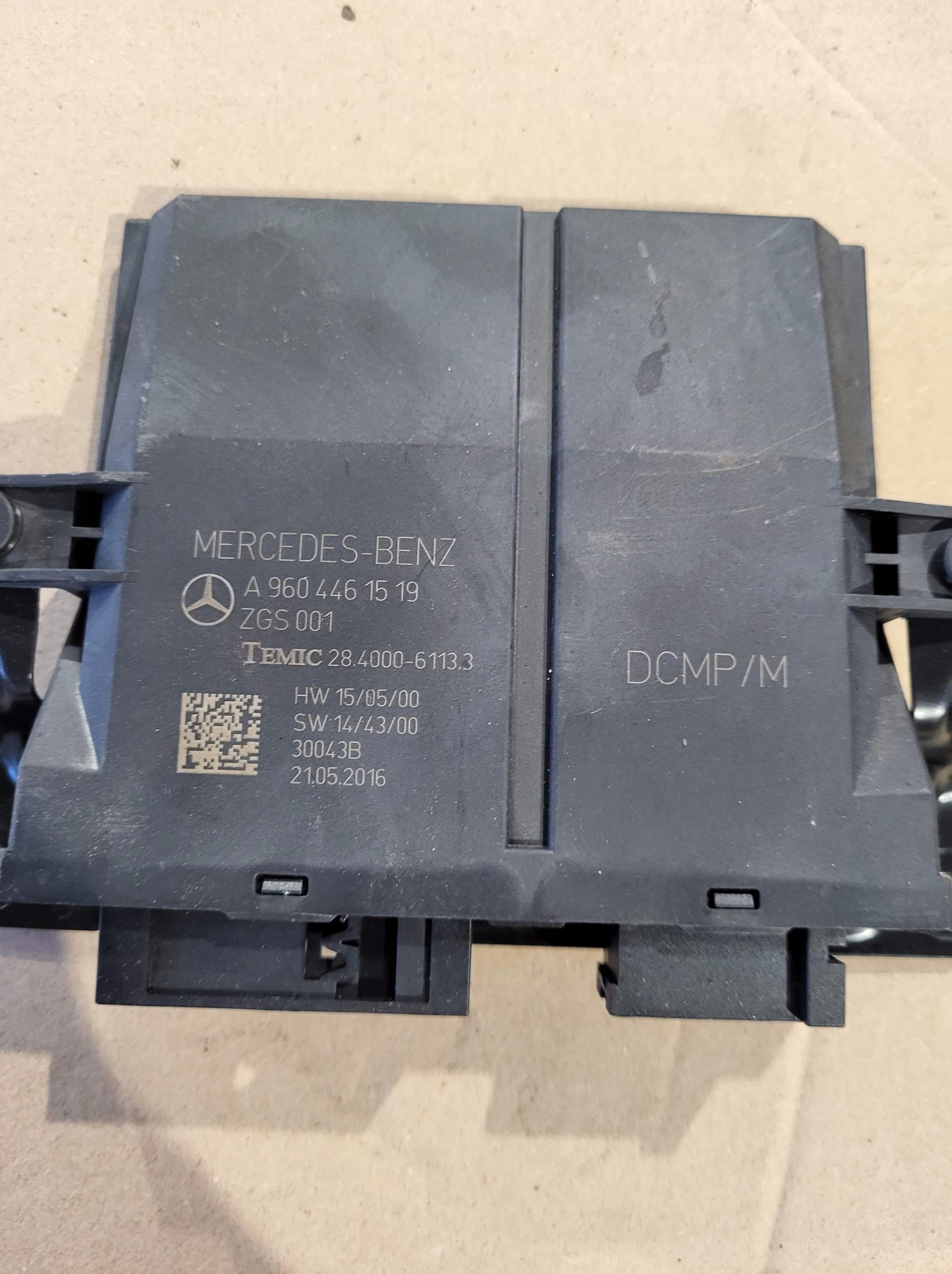 A9604461519 - Mercedes Actros контролер двері