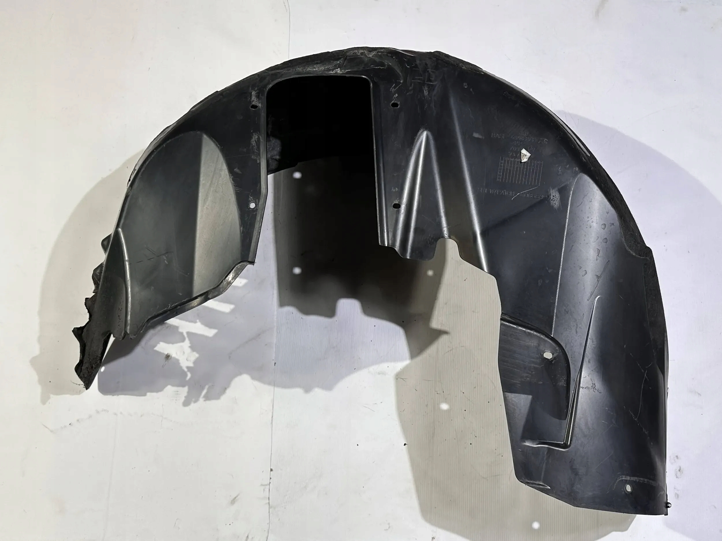 mudguard left rear part rear. Dodge Charger 2011 - 2014