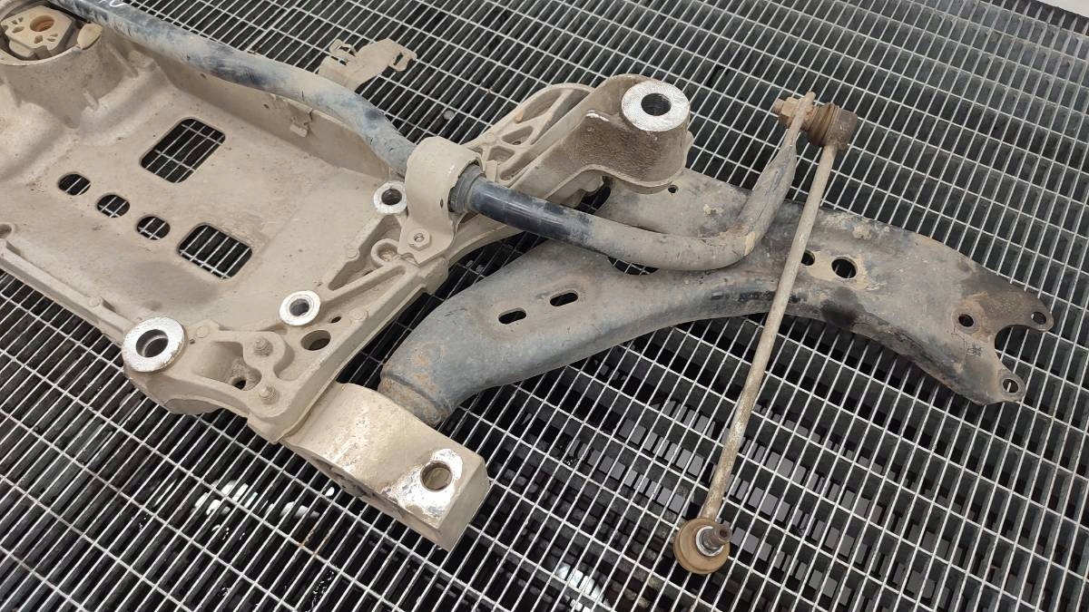 WÓZEK PRZÓD SANKI WAHACZ VW PASSAT B7 2.0 TDI 7N0199369A Producent części OEM