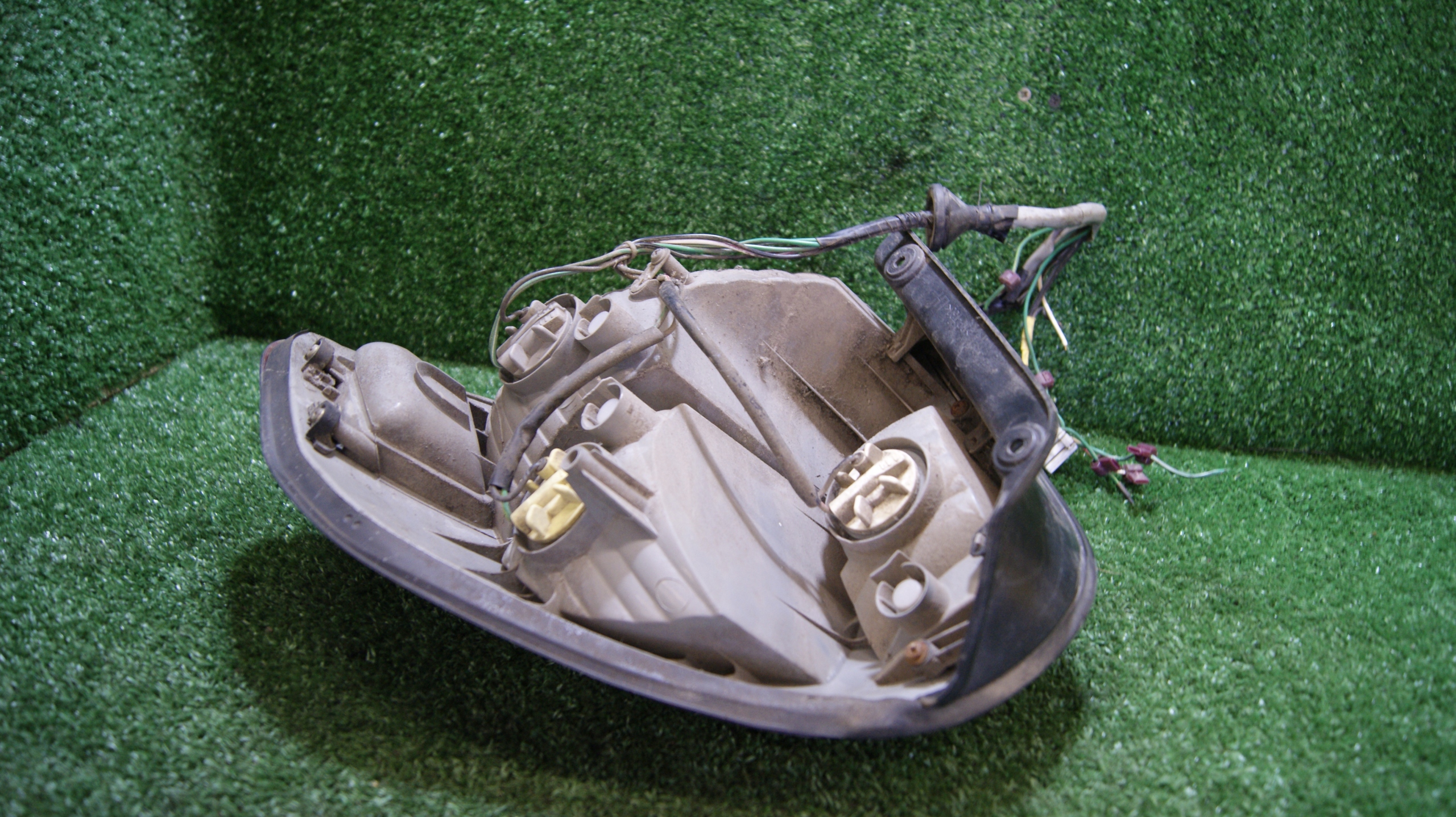 light left rear HYUNDAI SANTA FE and 92401260