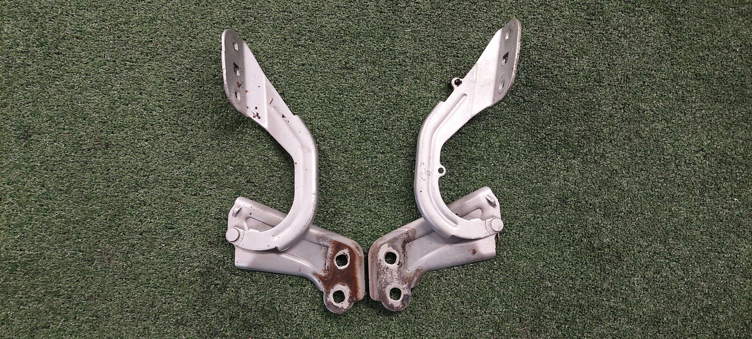 Cerniere cofano FORD FOCUS MK3 BM51A16801-AD BM51A16800-AD LAK:OB 0B