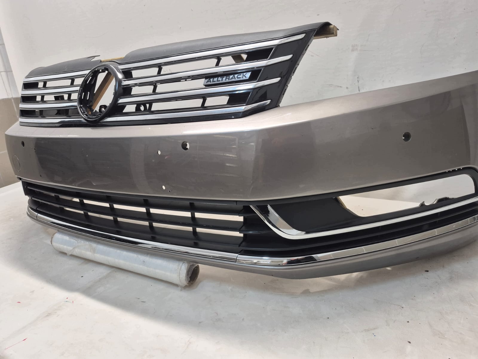 VW PASSAT B7 10-14 bumper front front 4XPDC 3AA807221
