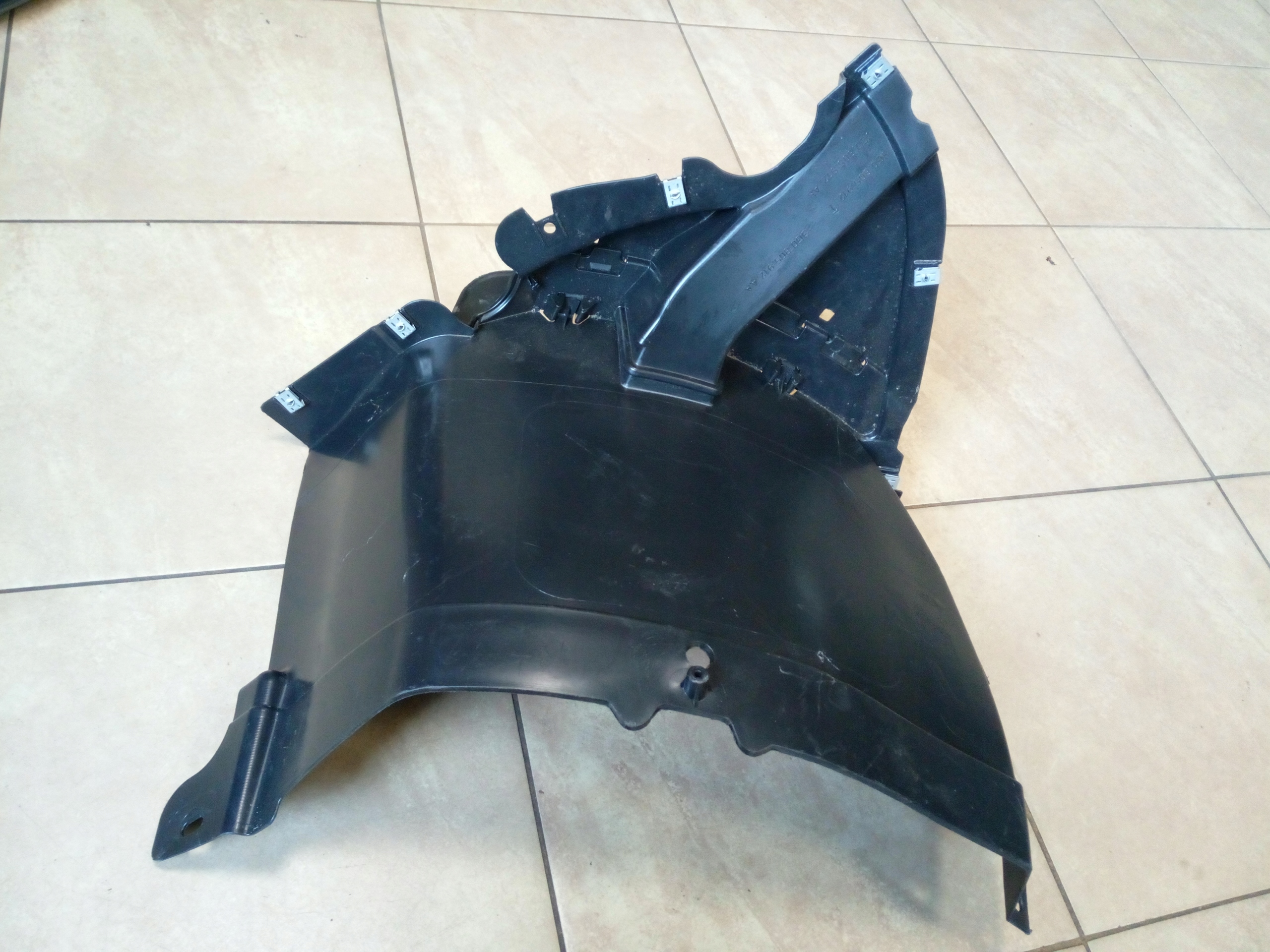 volkswagen oe 3G0805912T подкрылки