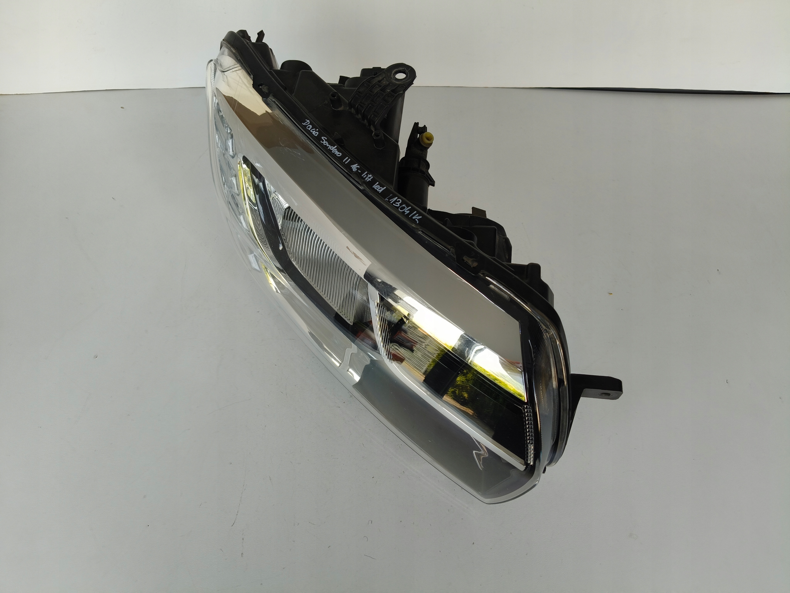 light right REFLEKTOR DACIA SANDERO II 16- LIFT LED LOGAN