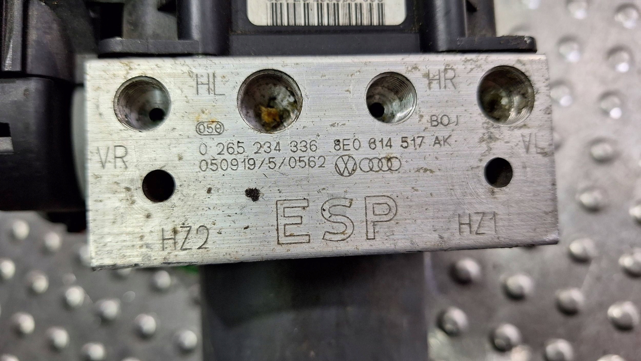 pump control unit ABS 8E0614517AK 8E0910517D AUDI A4 B7 8E0
