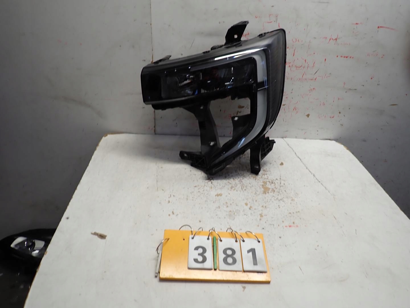 light front front left RENAULT MASTER IV LIFT V 2024- FULL LED 260609073
