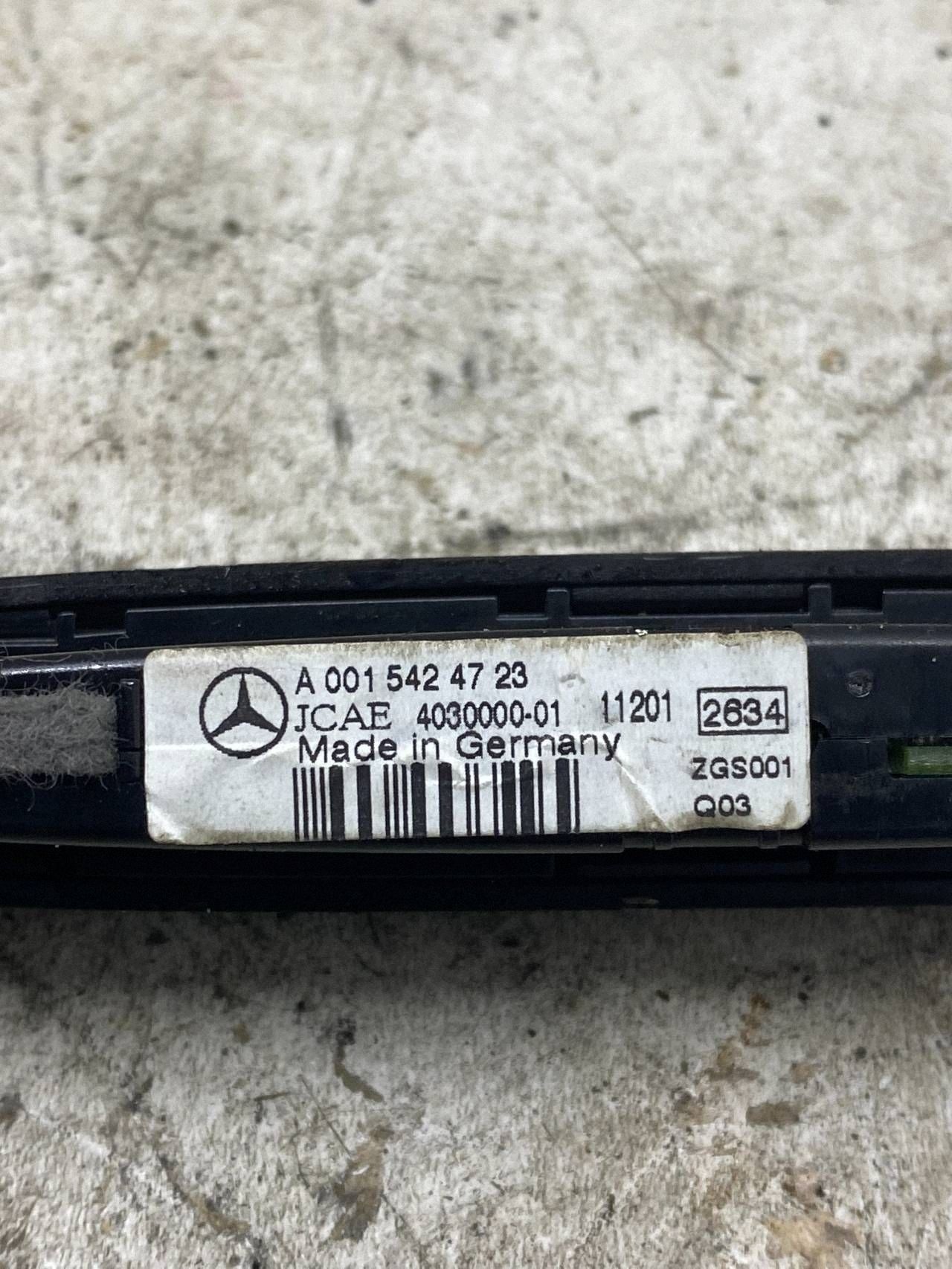 Schermo parcheggio PDC MERCEDES E-KLASA W207 C207 A0015424723