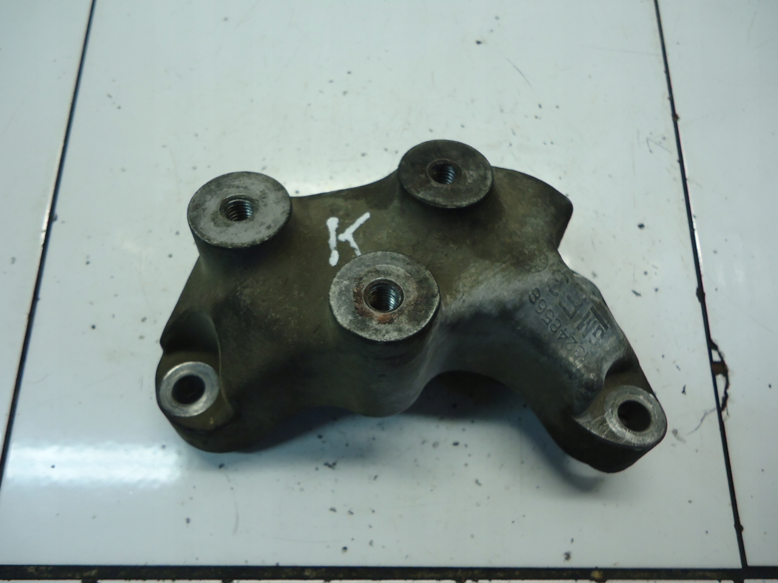 OPEL ASTRA J 1.4 16V Getriebehalter 13248568