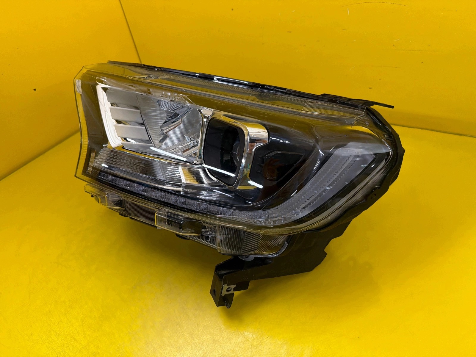 light left Ford Ranger Raptor 18-22 Full Led