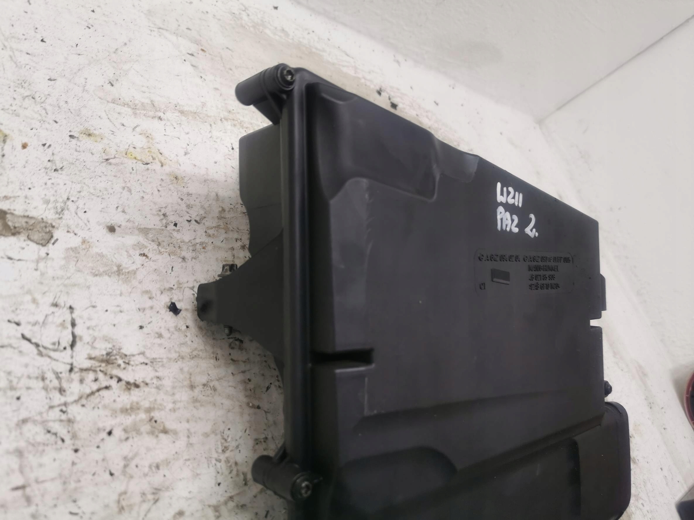 Gehäuse filter luft MERCEDES E-KLASA W211 3.0