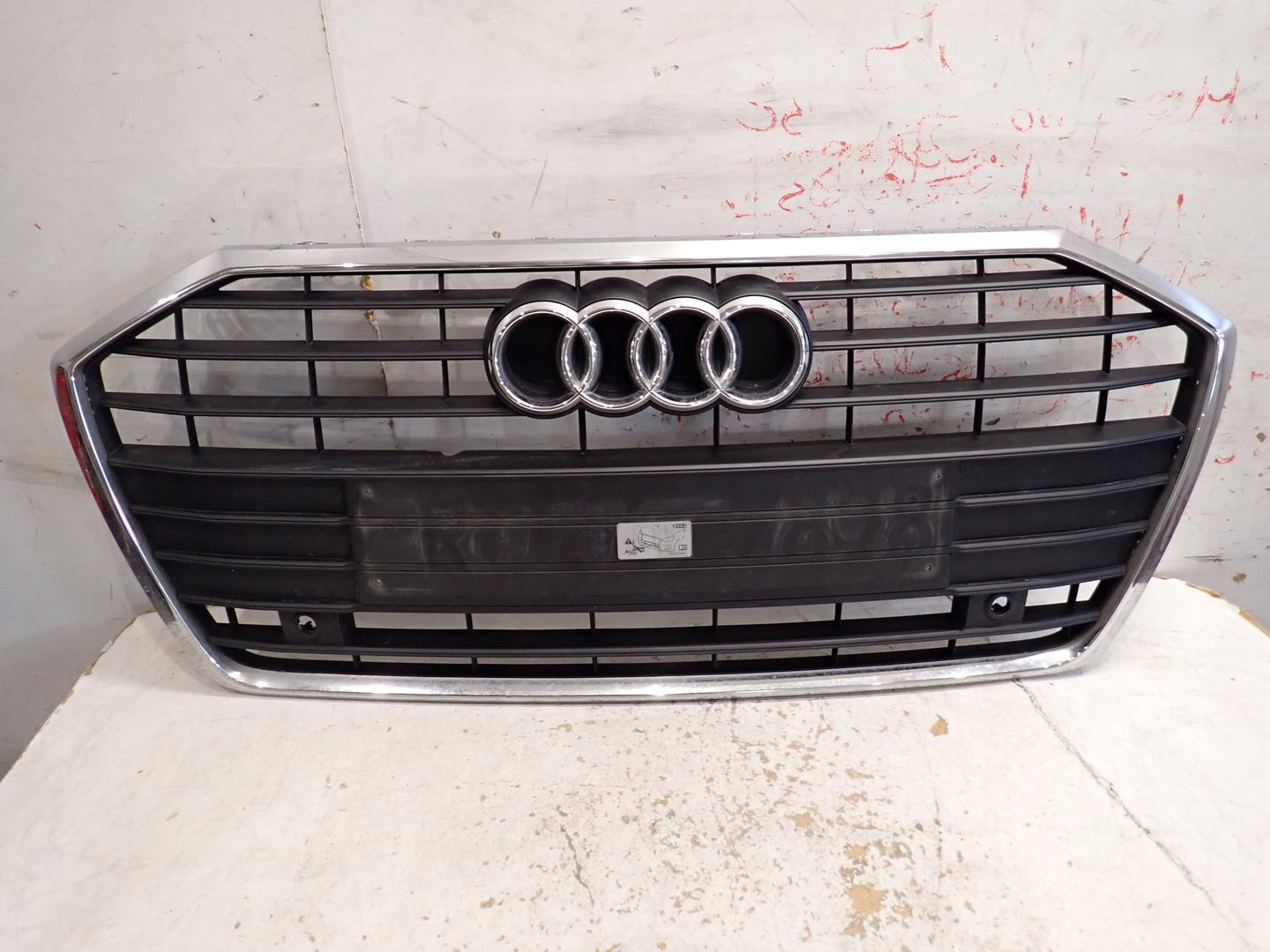 Grill AUDI A6 C8 2018- 4K0853651