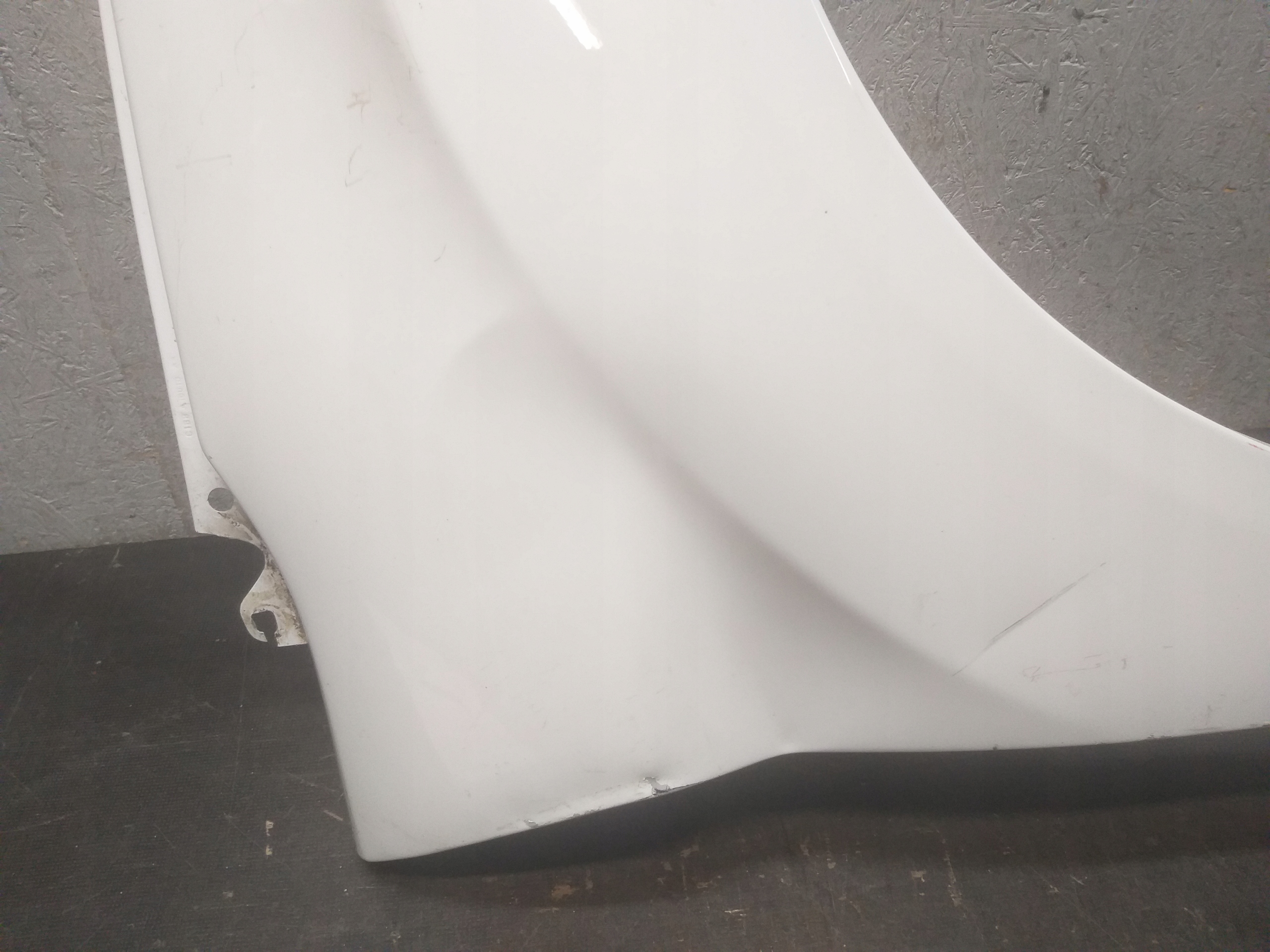 fender front right FORD FIESTA MK7