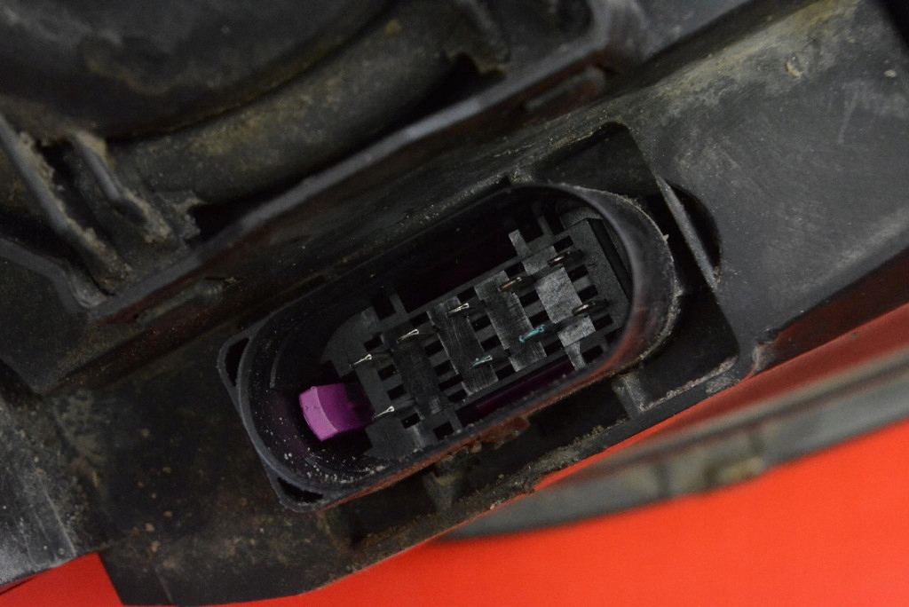 REFLEKTOR left light front EU 8E0941003AJ AUDI A4 B7 04-08