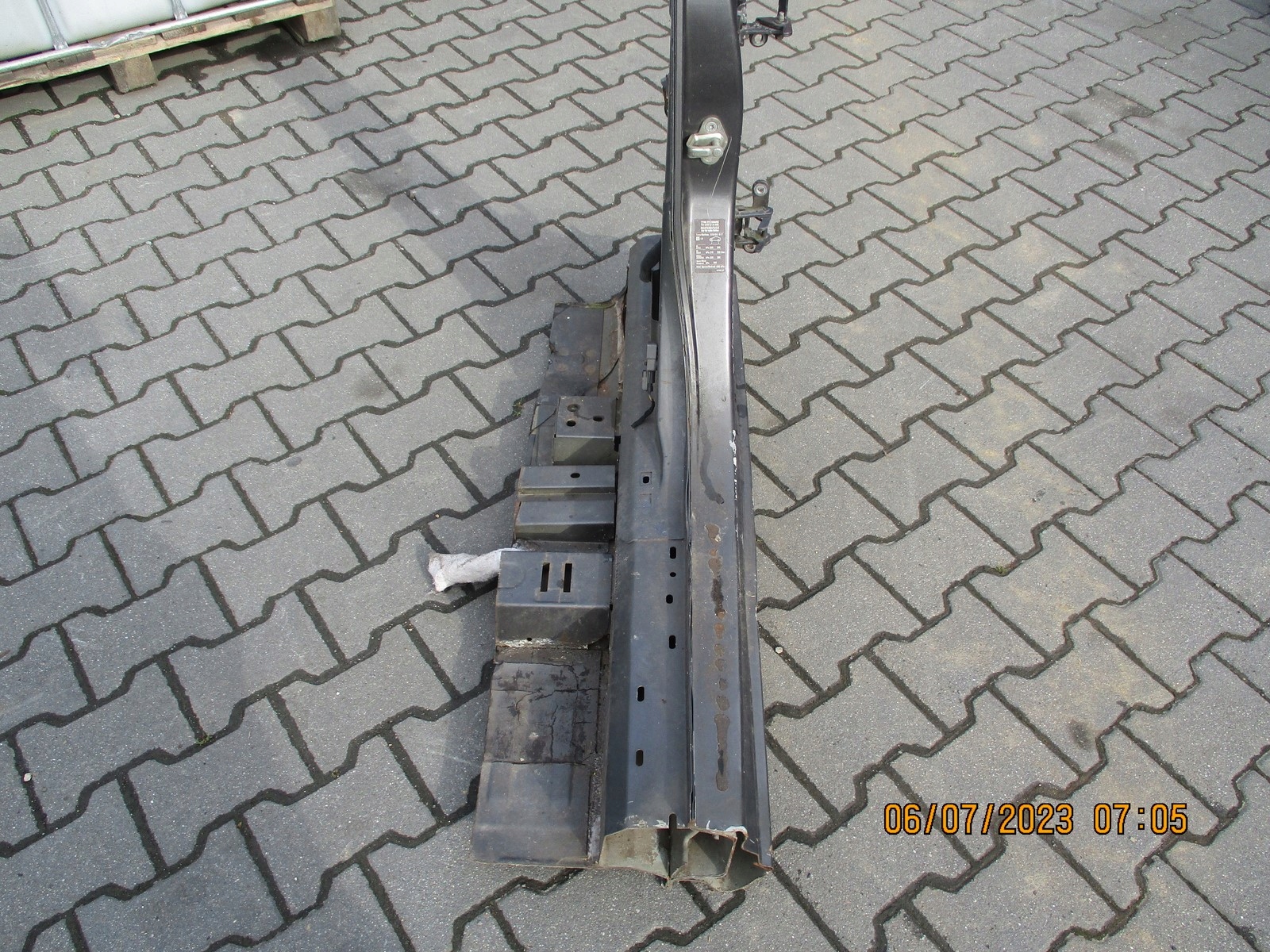 pillar central left OPEL INSIGNIA