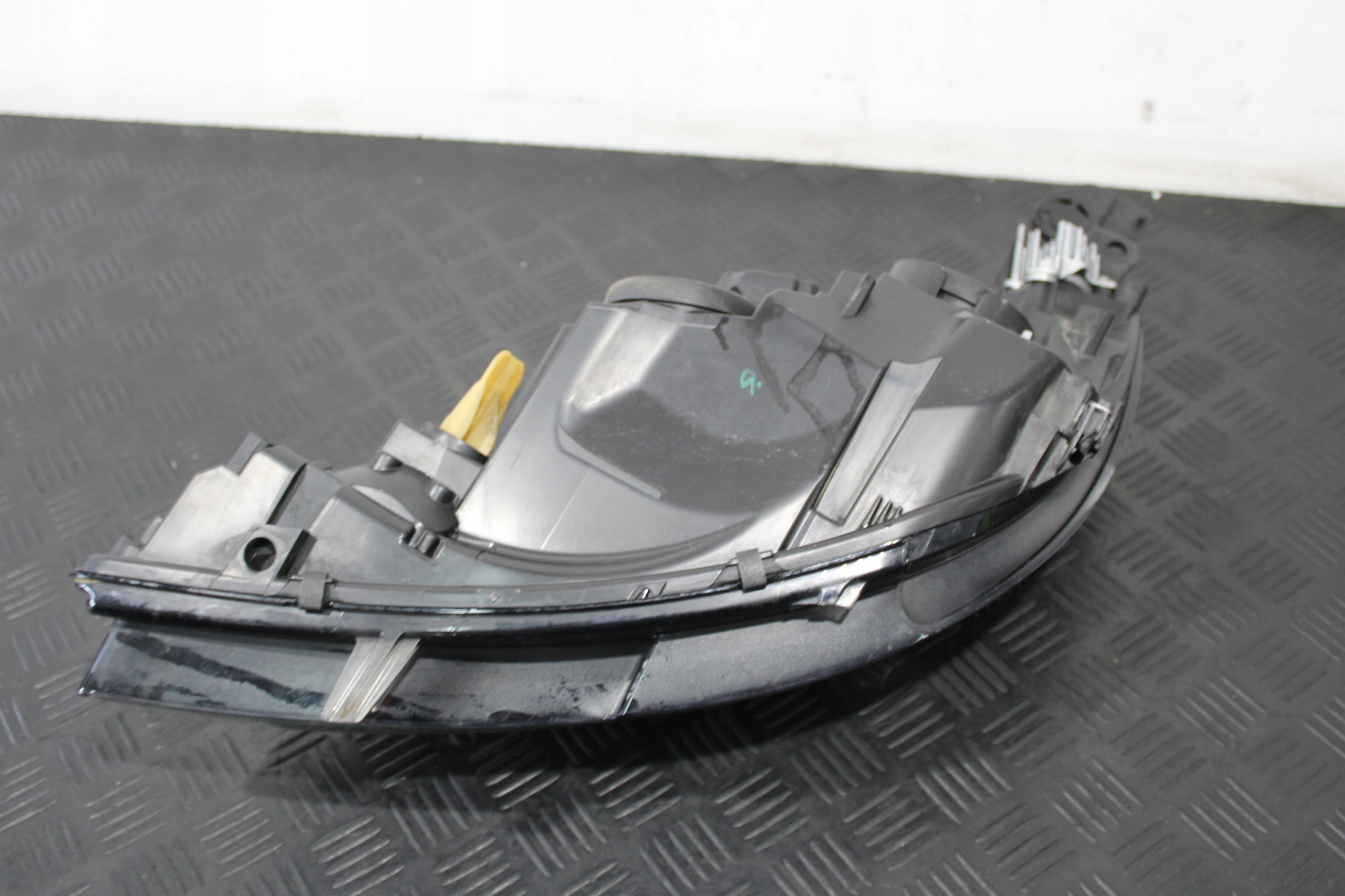 light right front PEUGEOT 308 T9 LIFT SW 9816990580