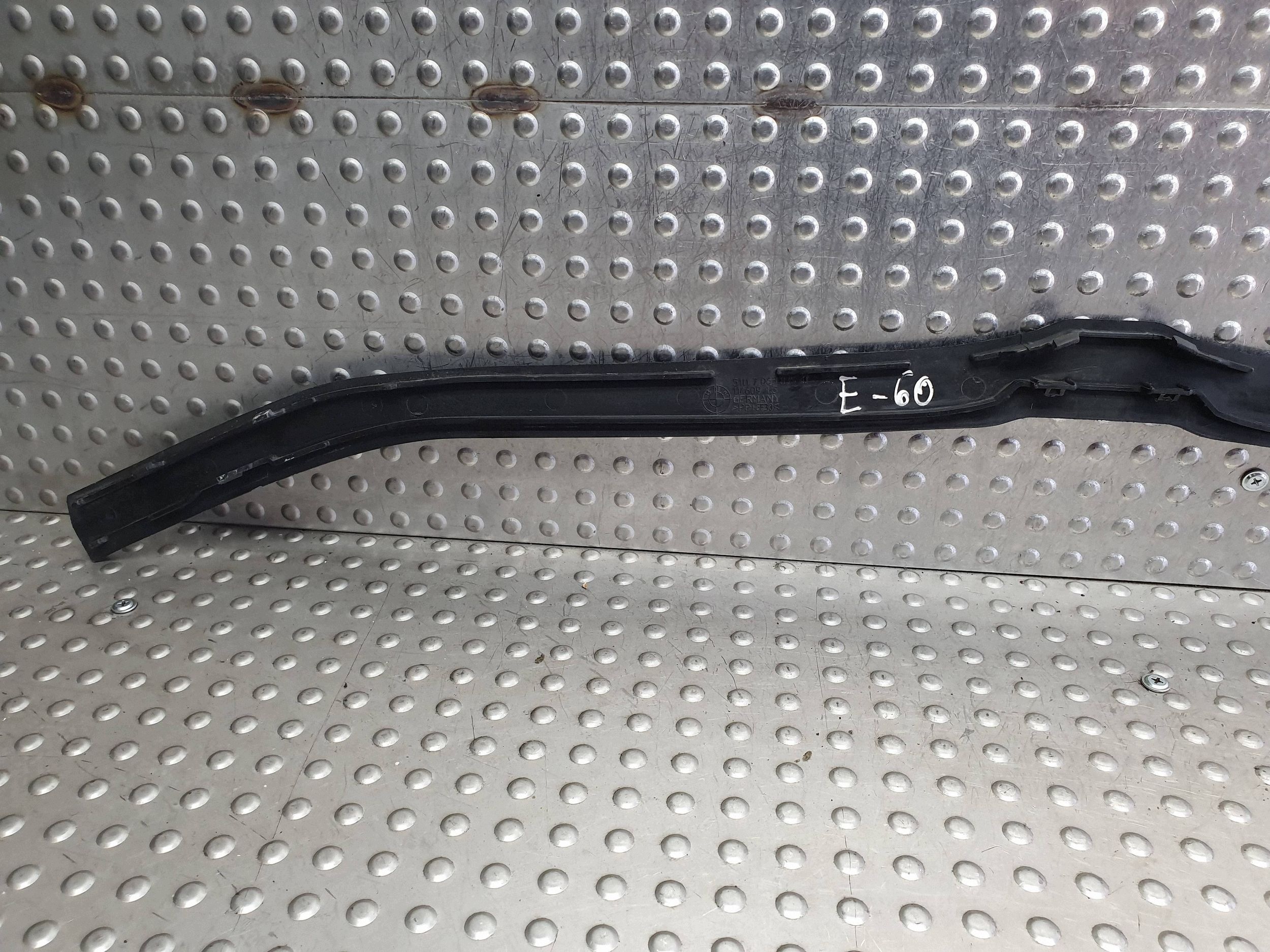 lajsna držač držač branika prednji dio 7063835 BMW 5 E60 E61
