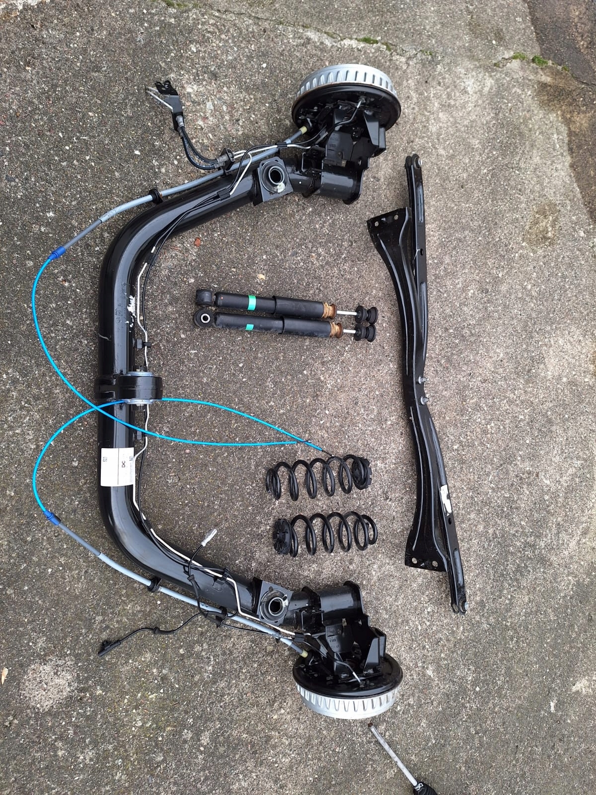 ZAWIESZENIE TYŁ TYLNE OŚ BELKA RENAULT TWINGO III 16R 1,0 SCE