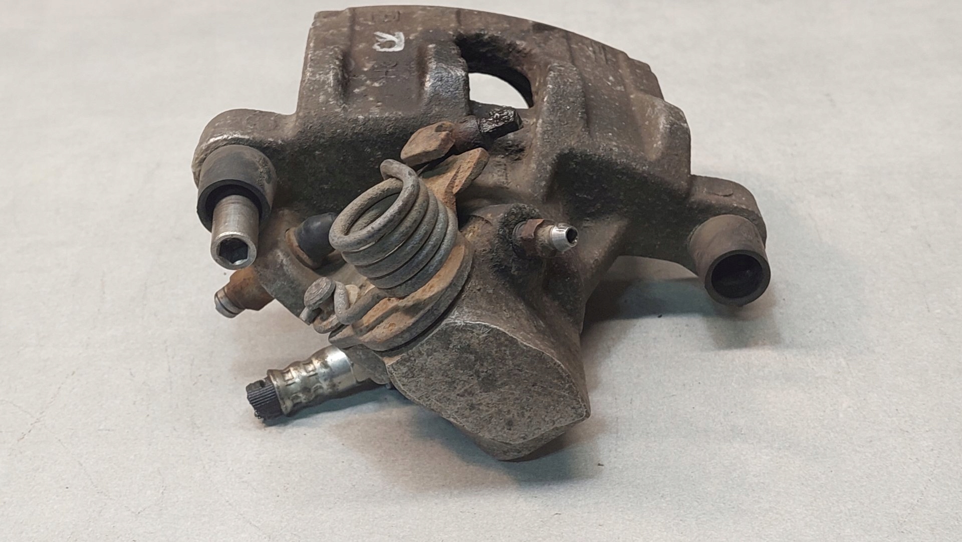 caliper brake right rear part MAZDA 3 1.6 MZ-CD