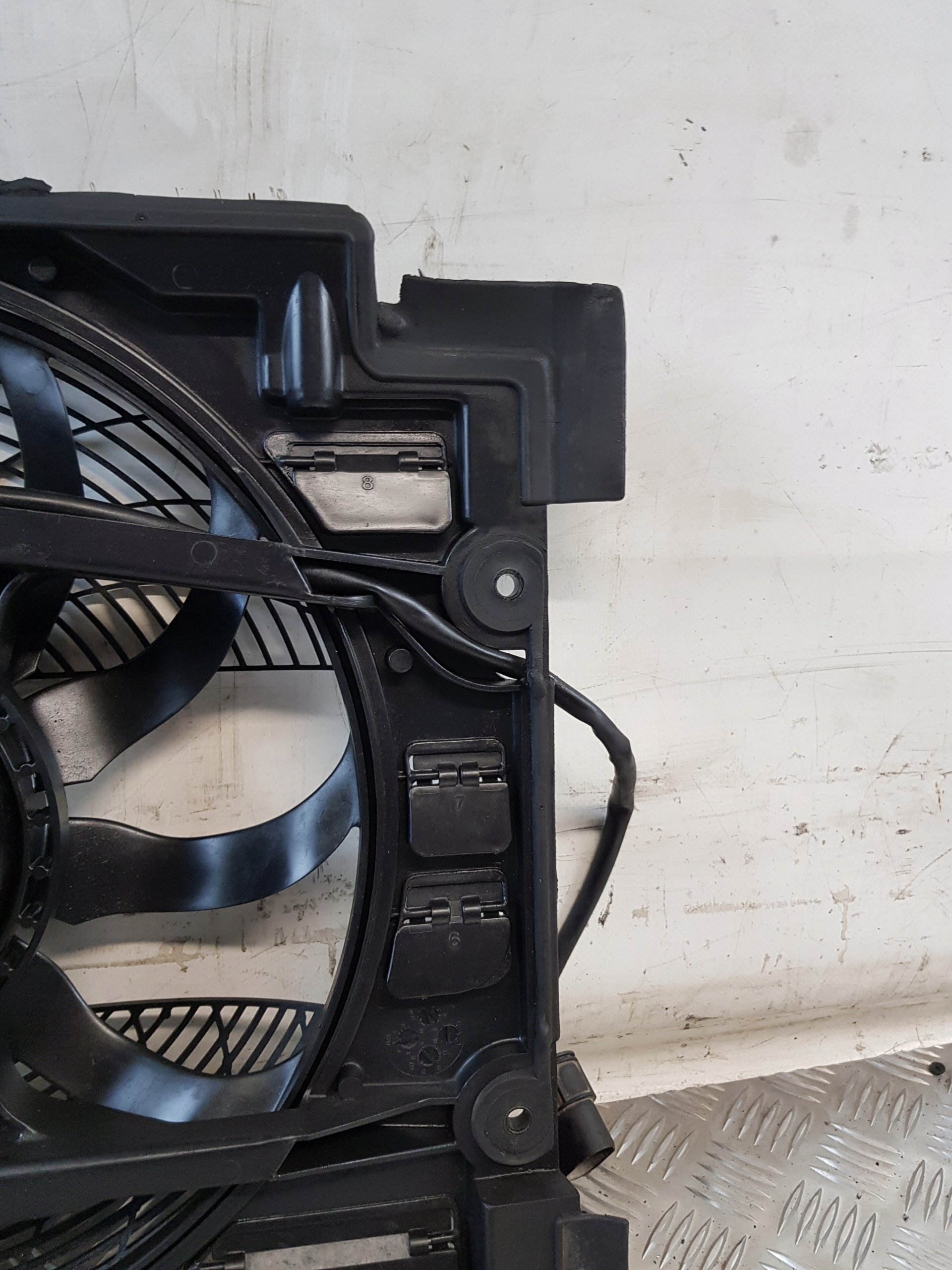ventilátor chladiče OE 8380781 BMW E39 2.0B EU