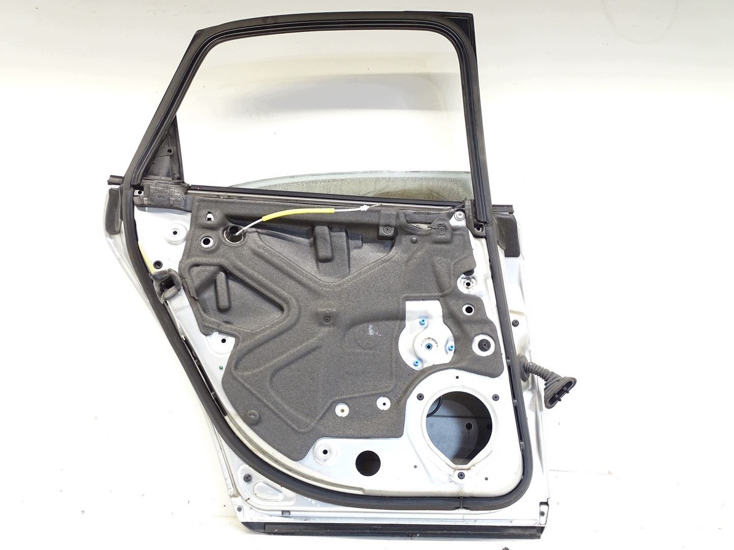 door left rear part left rear. AUDI RS4 B7 sedan LY7W