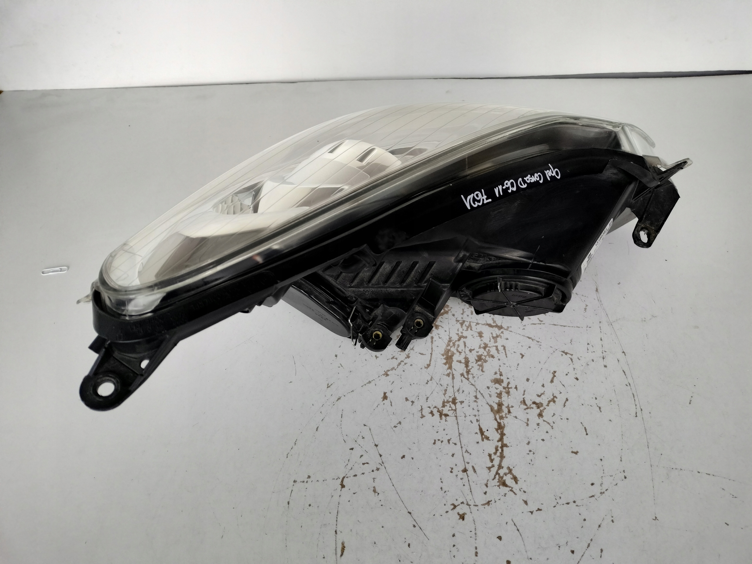 light left REFLEKTOR OPEL CORSA D 06-11