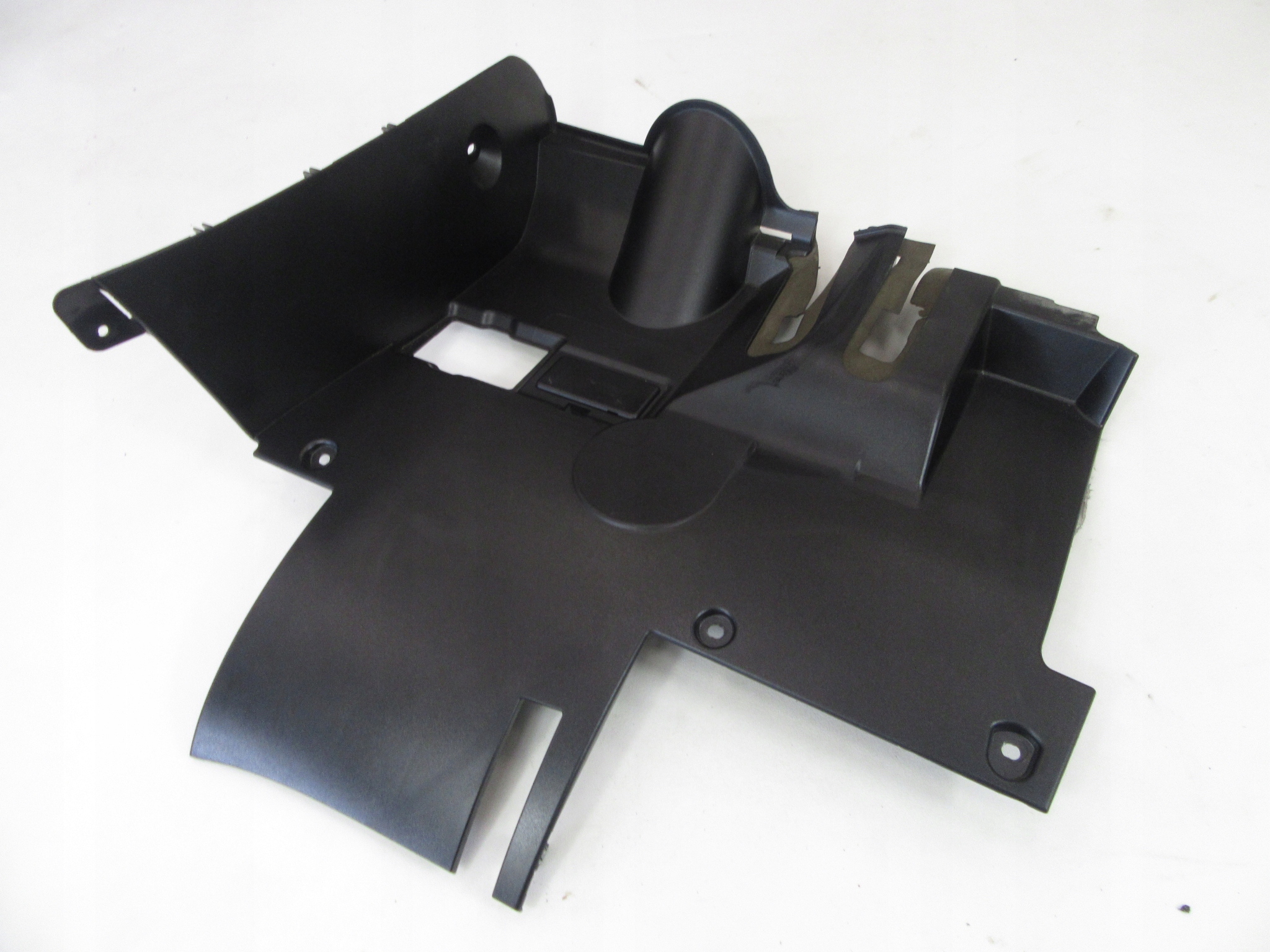 obal pedalow kryt nad nohy BMW e60 e61 EUROPA