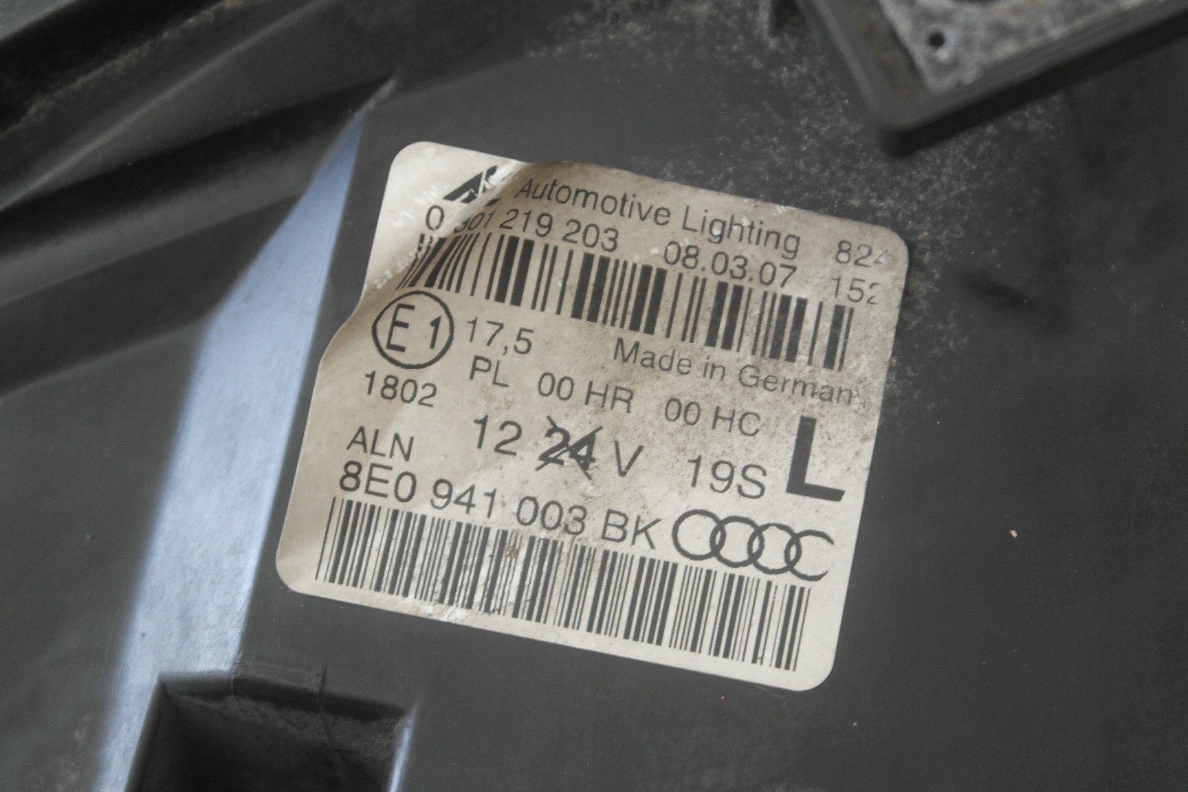 AUDI A4 B7 04-08 light front left front 8E0941003BK EUROPA OE