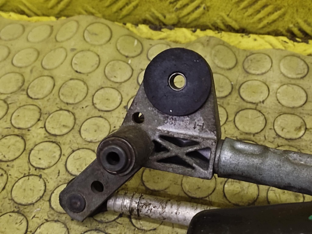 OPEL VECTRA C wiper mechanism front