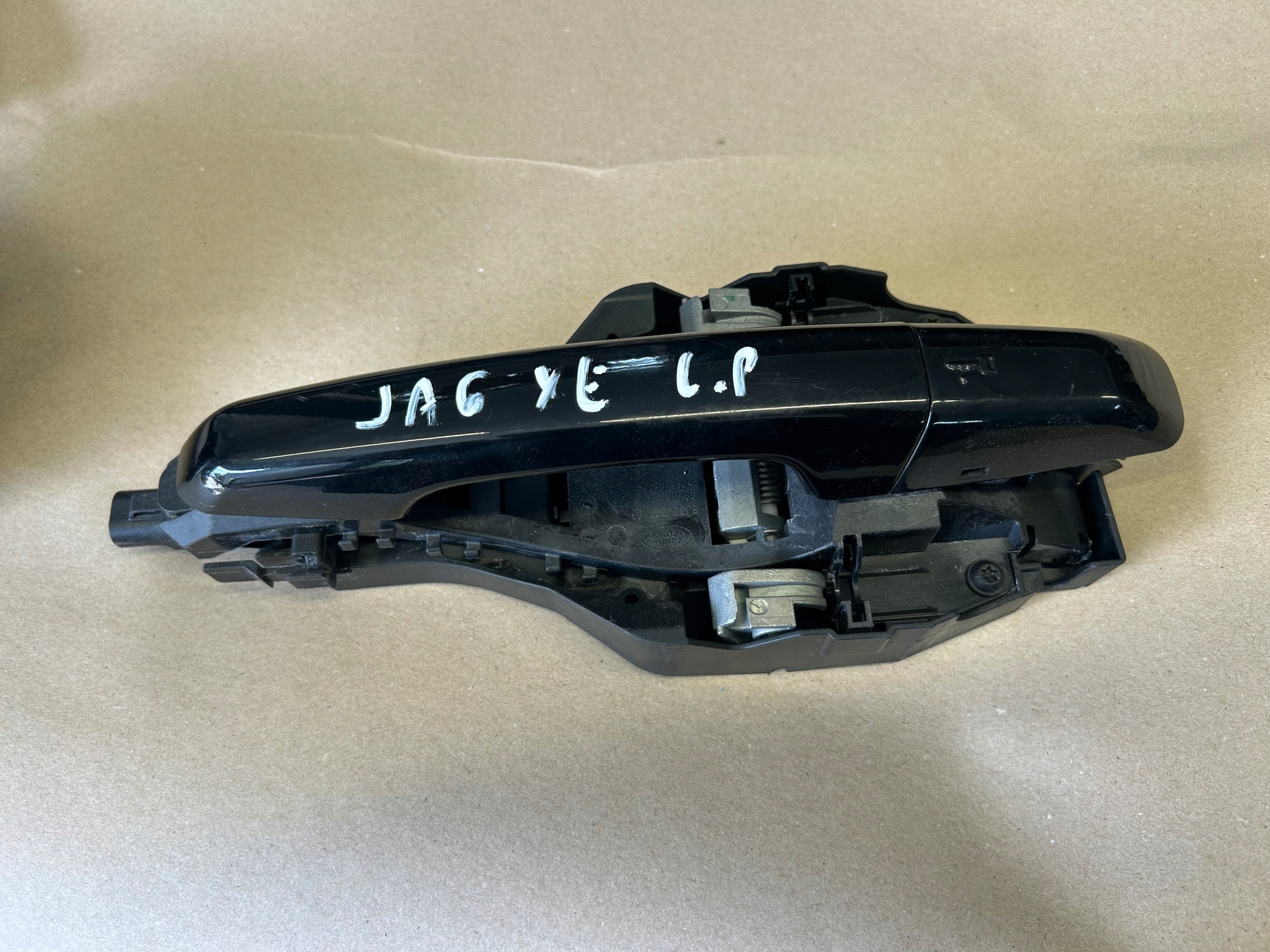 JAGUAR XE handle door left front EUROPA KEYLESS